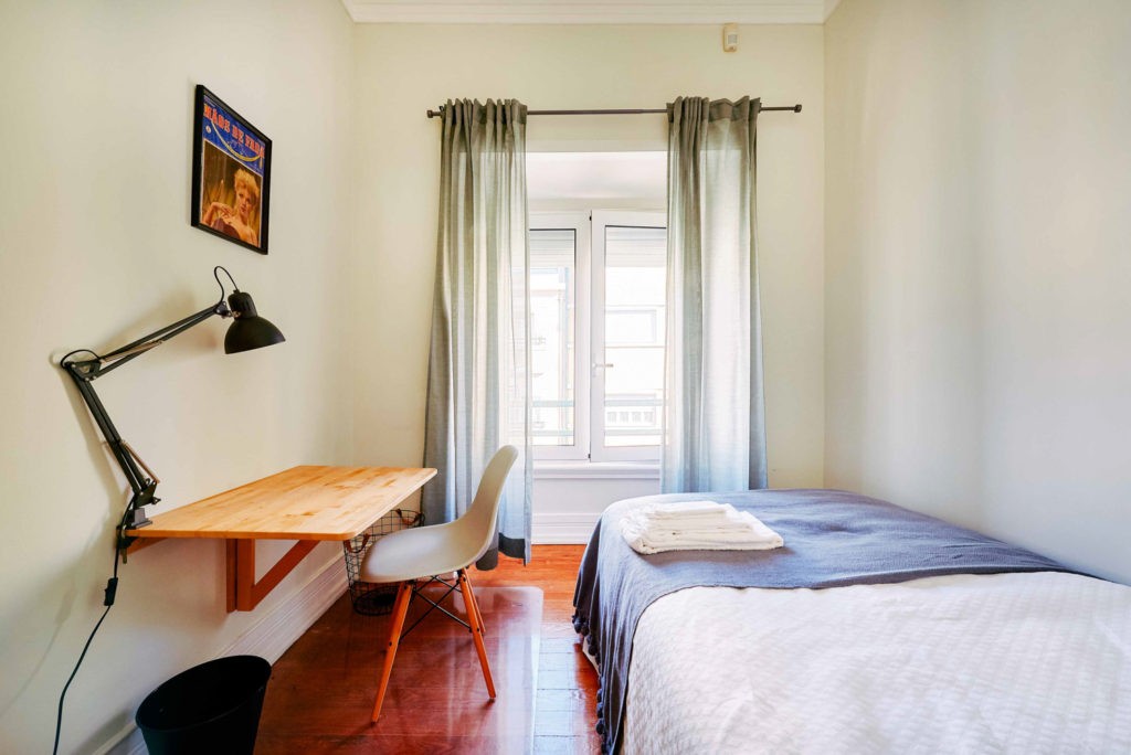 Rent a Room in Lisbon - Campo Pequeno - Room 2
