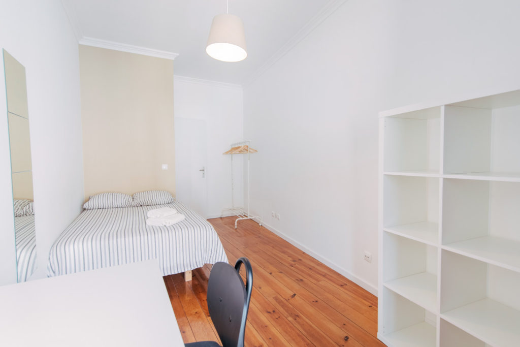 Rent Room Lisbon – Martim Moniz 2# – Room 3