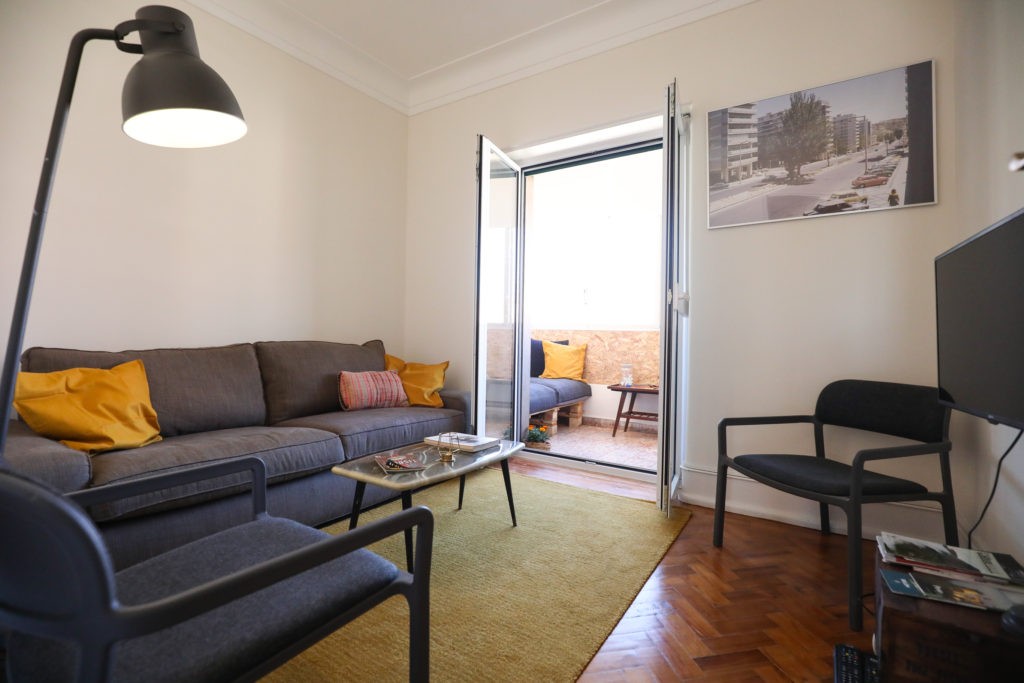 Rent Room Lisbon – Areeiro 6# – Living Room