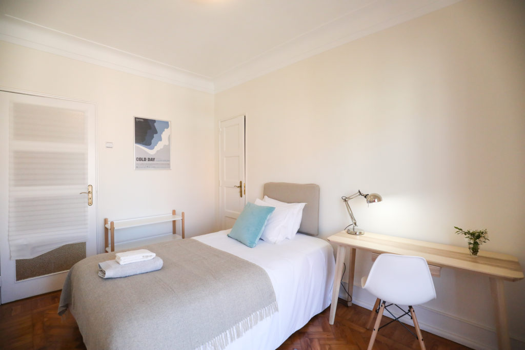 Rent Room Lisbon – Areeiro 6# – Room 2