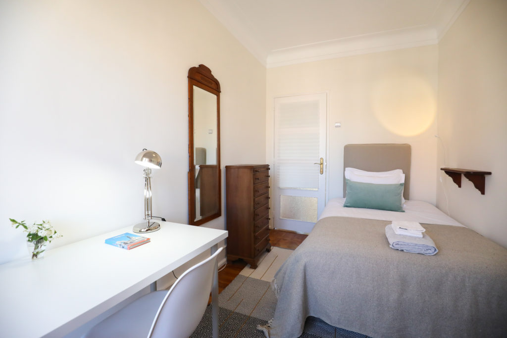 Rent Room Lisbon – Areeiro 6# – Room 3