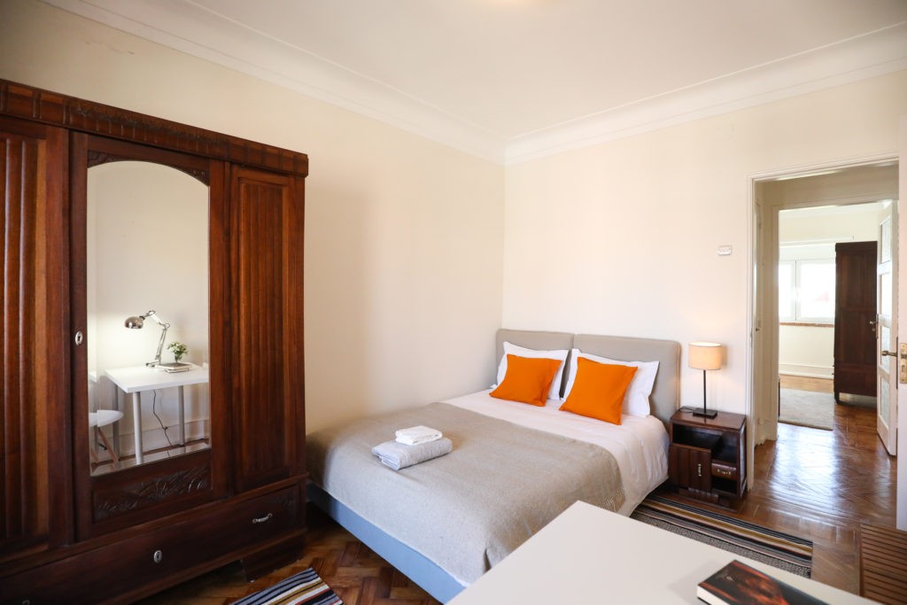Rent Room Lisbon – Areeiro 6# – Room 4