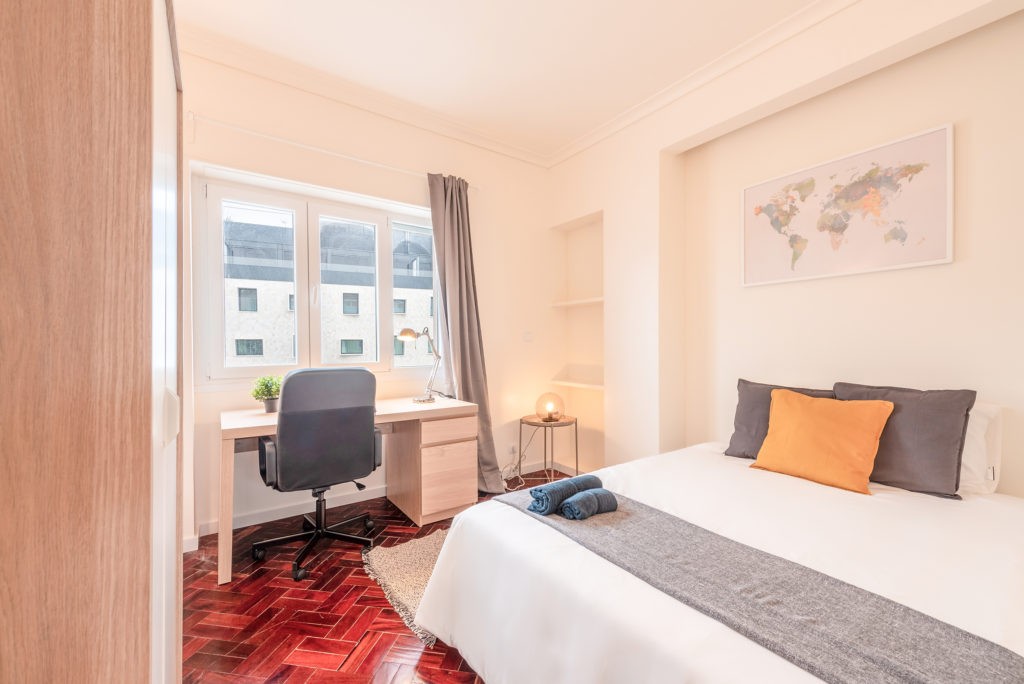 Rent Room Lisbon – Picoas 5# – Room 4