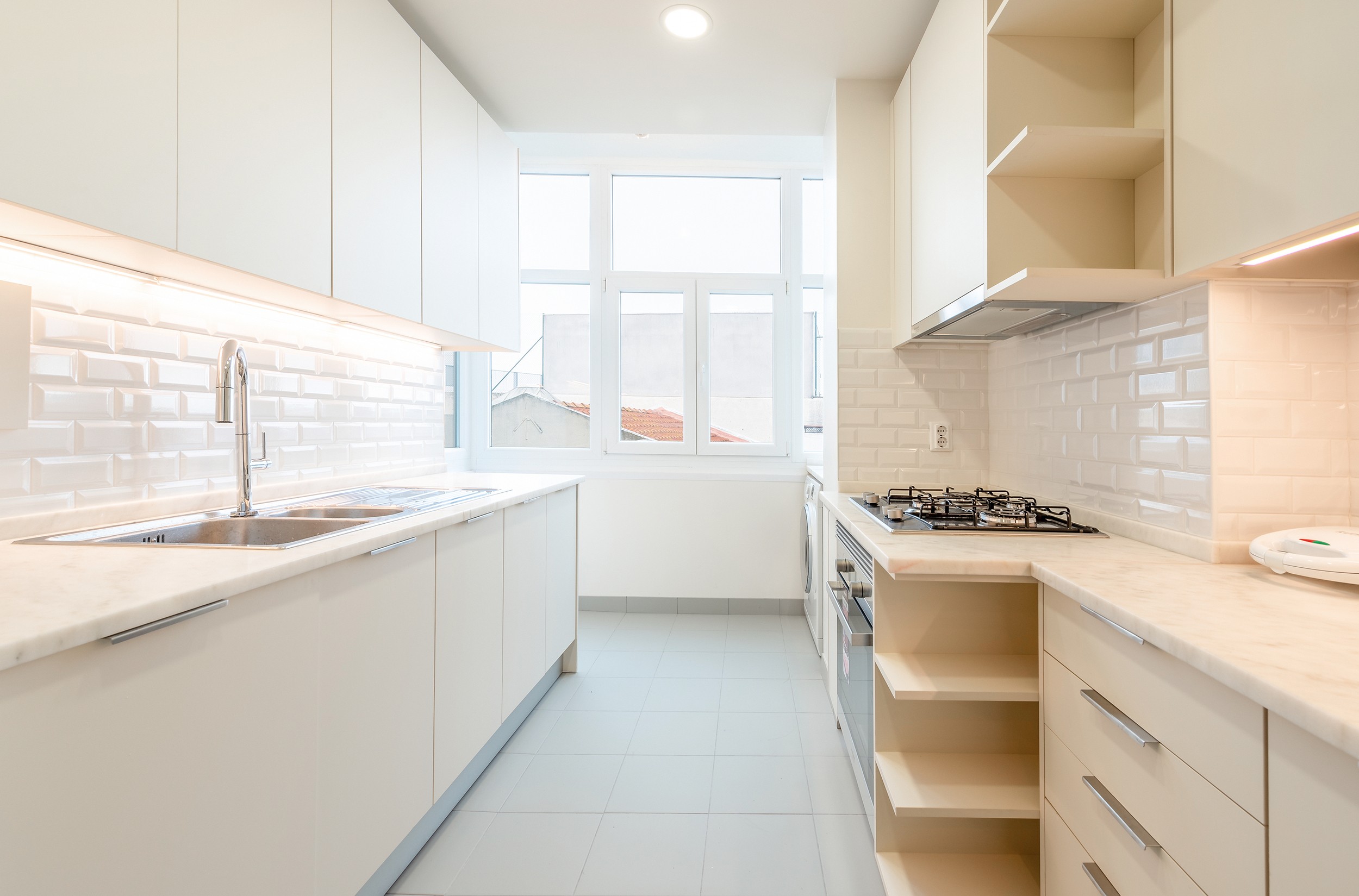 Rent Room Lisbon – Picoas 5# – Kitchen