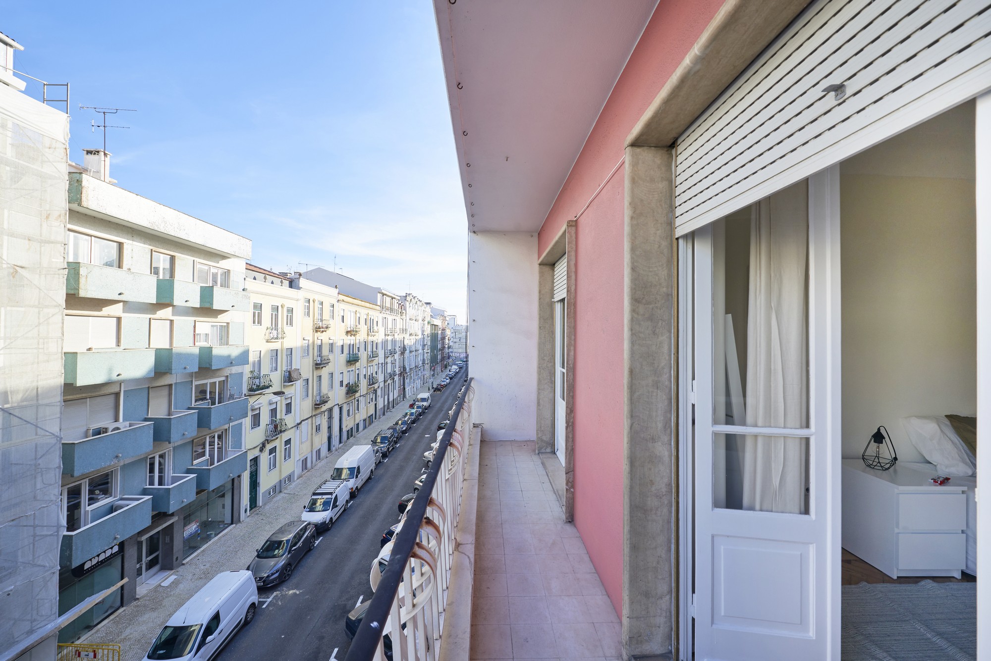 Rent Room Lisbon – Arroios 7# – Balcony