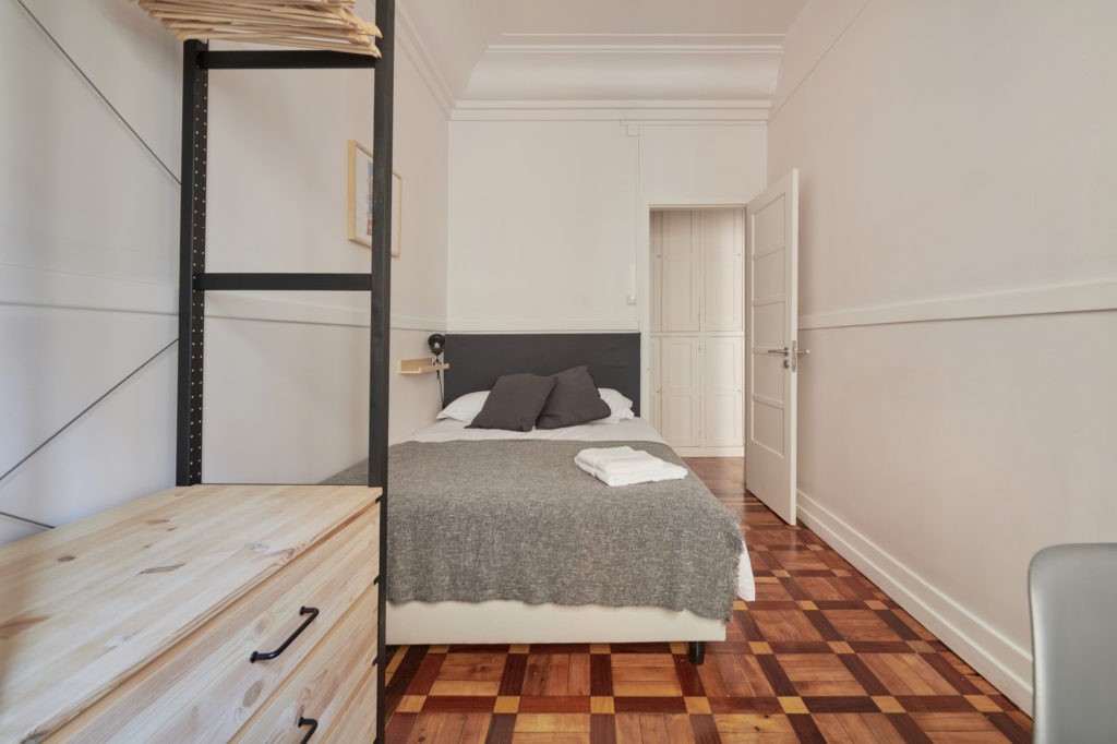 Rent Room Lisbon – Marquês de Pombal 7# – Room 6