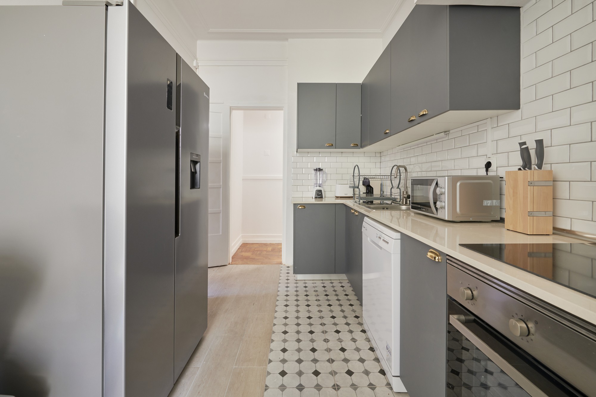 Rent Room Lisbon – Marquês de Pombal 7# – Kitchen