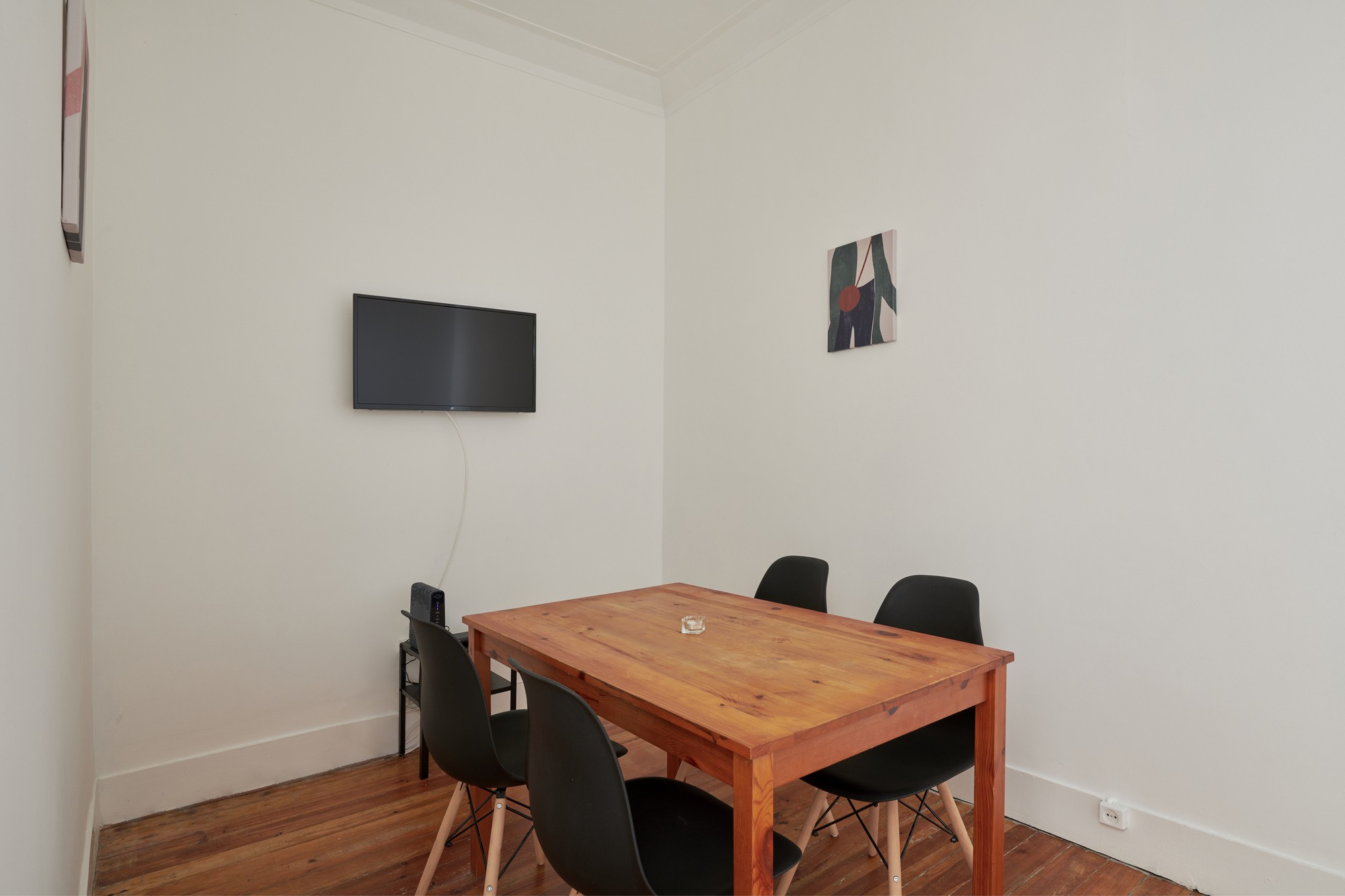 Rent Room Lisbon – Campo Pequeno 10# – Living Room