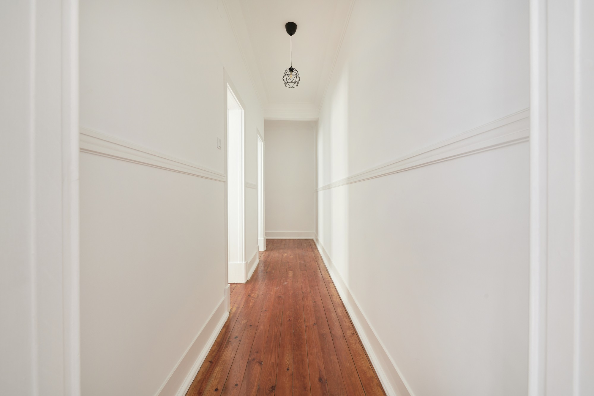 Rent Room Lisbon – Campo Pequeno 10# – Hallway