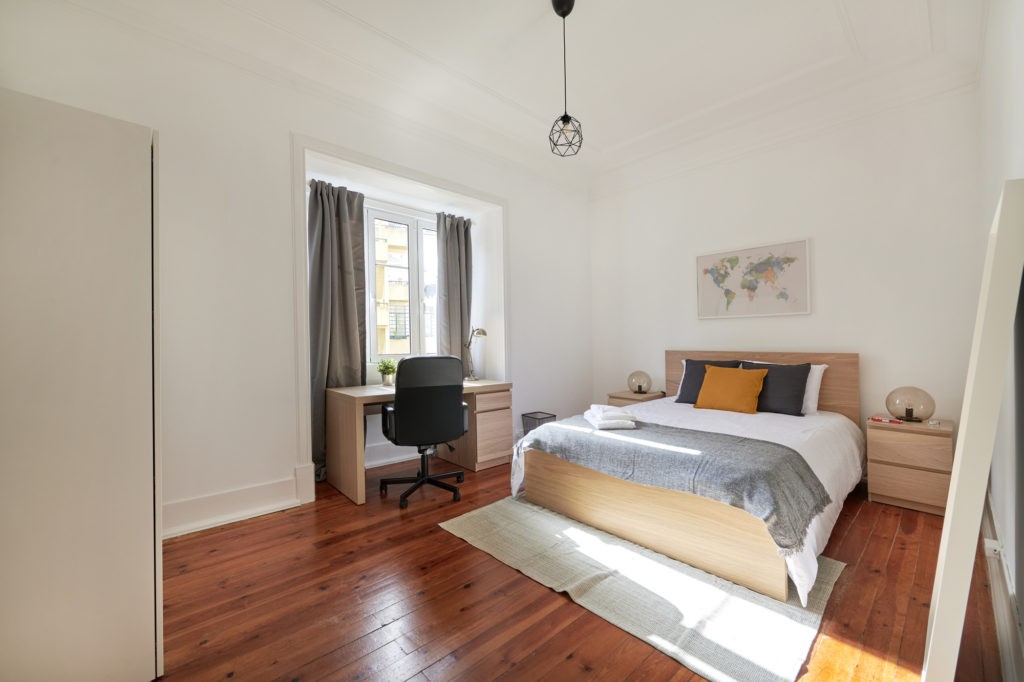 Rent Room Lisbon – Campo Pequeno 10# – Room 4