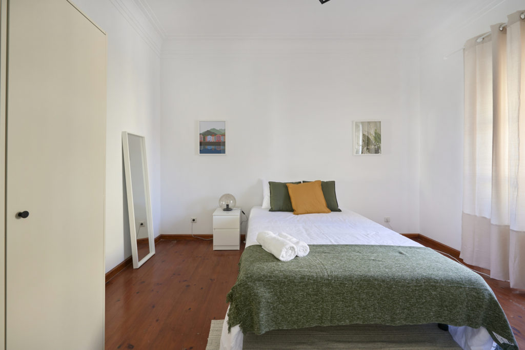 Rent Room Lisbon – Areeiro 11# – Room 1