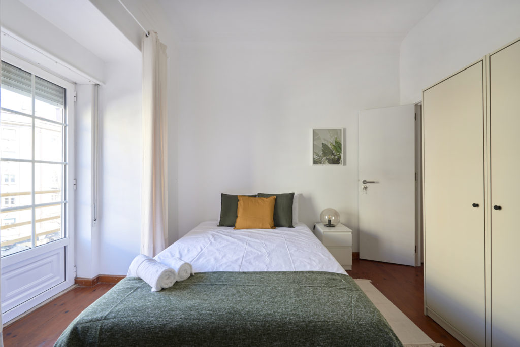 Rent Room Lisbon – Areeiro 11# – Room 2