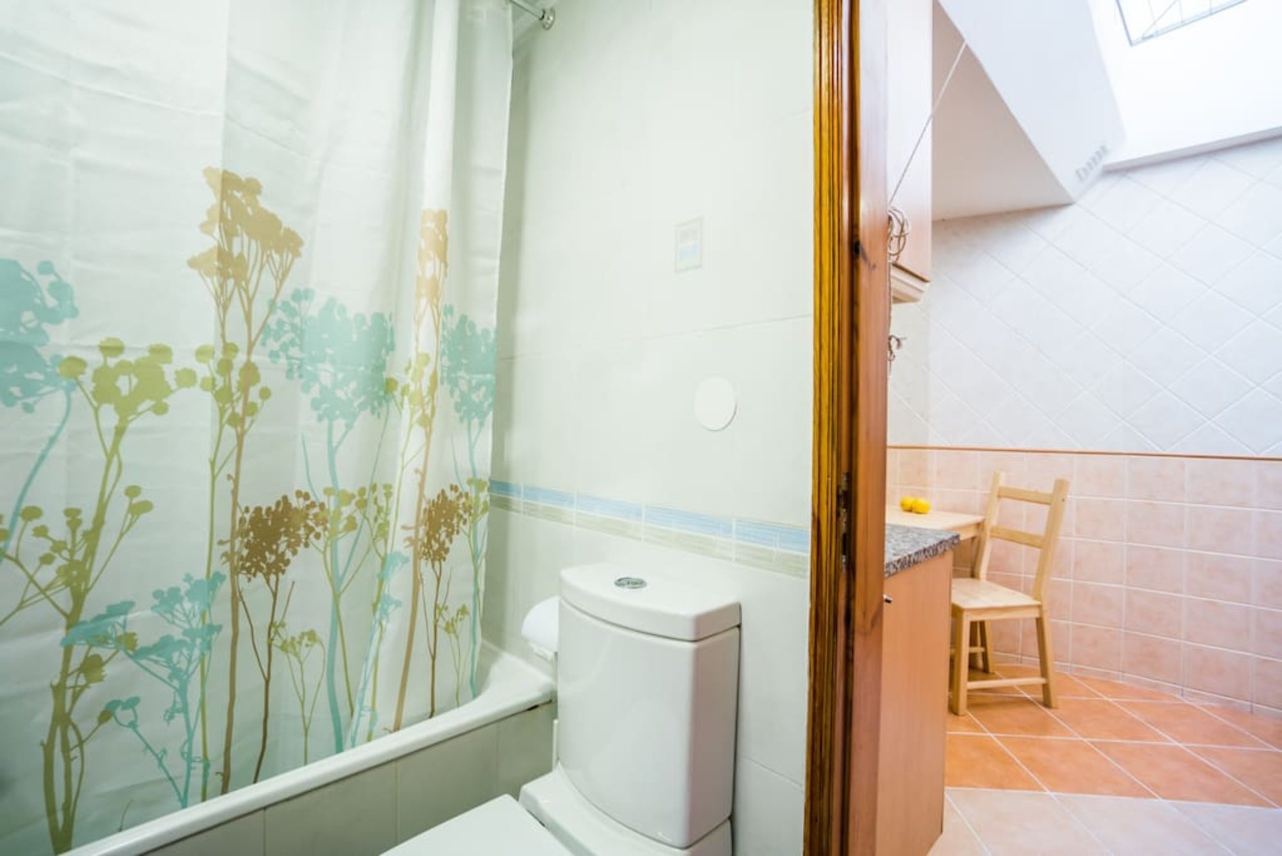 Rent Room Lisbon – Avenida 14# – Bathroom
