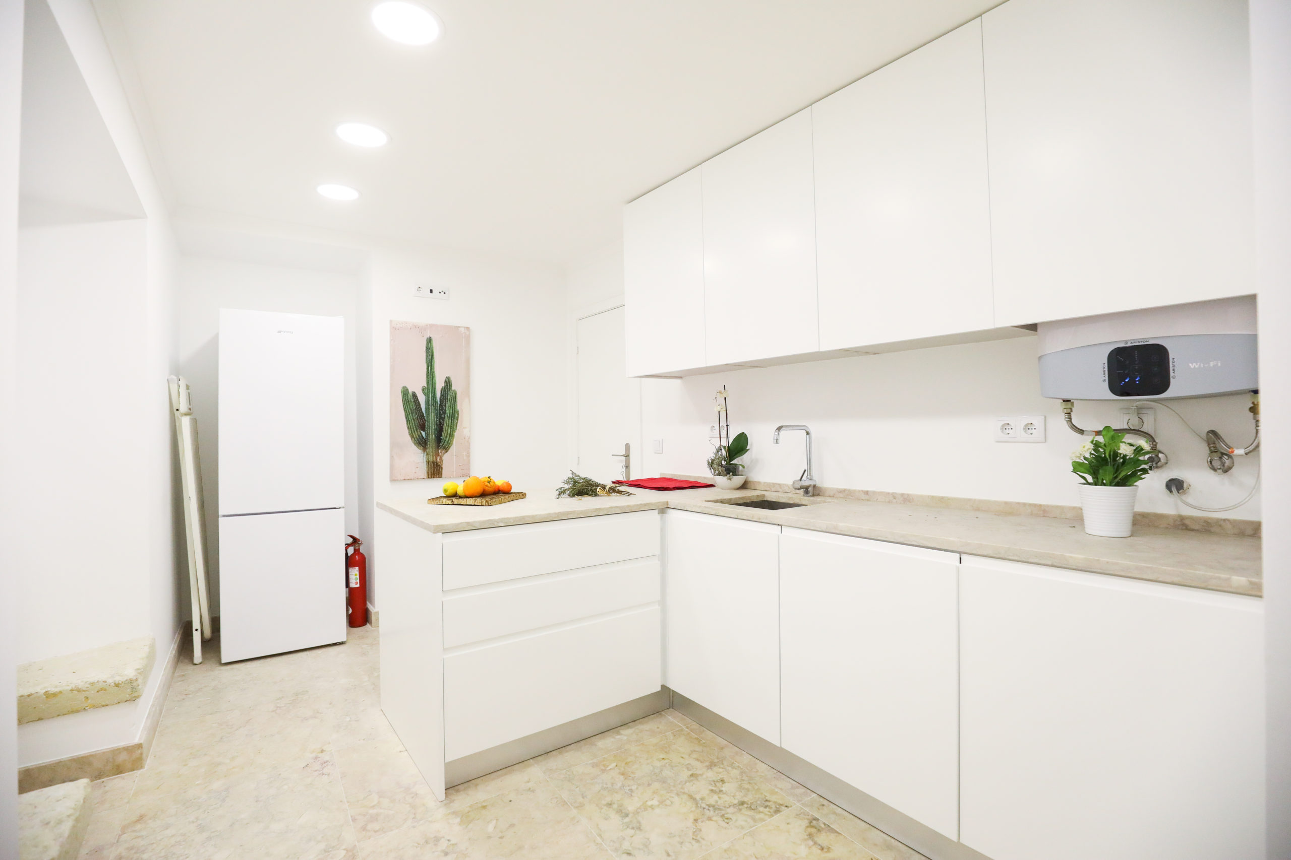 Rent Room Lisbon – Belém 15# – Kitchen