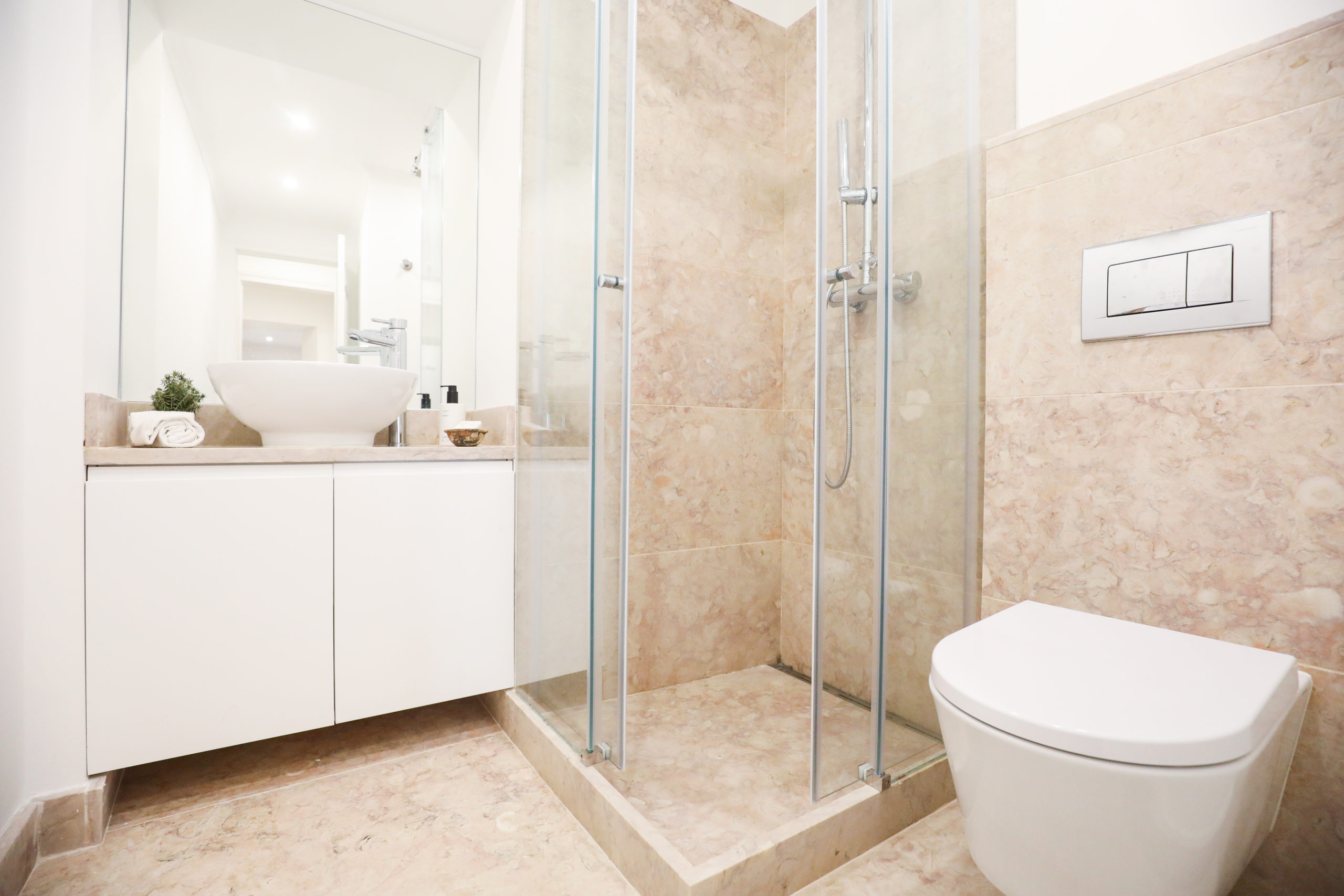 Rent Room Lisbon – Belém 15# – Bathroom 1