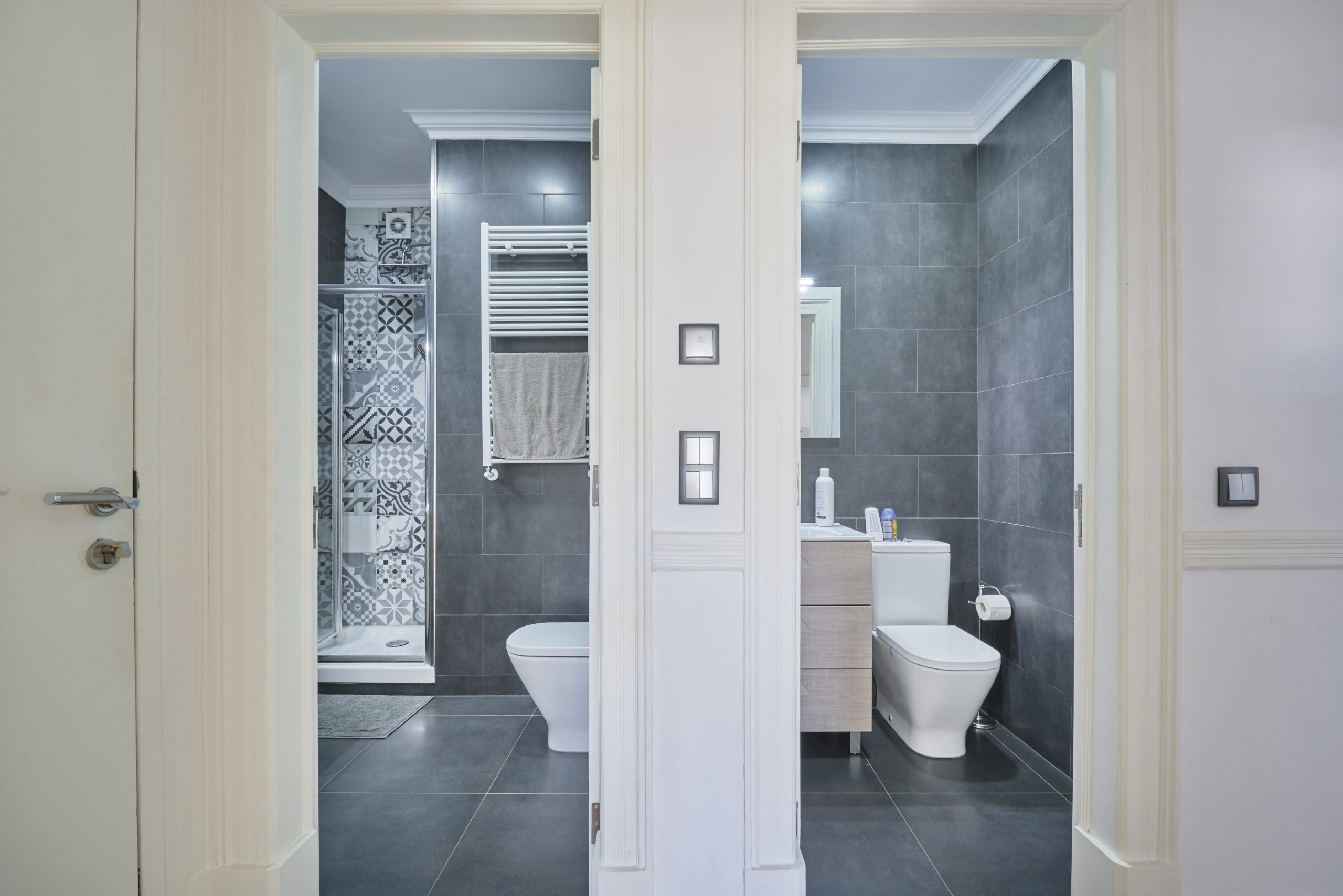 Rent Room Lisbon – Lapa 17# – Bathrooms