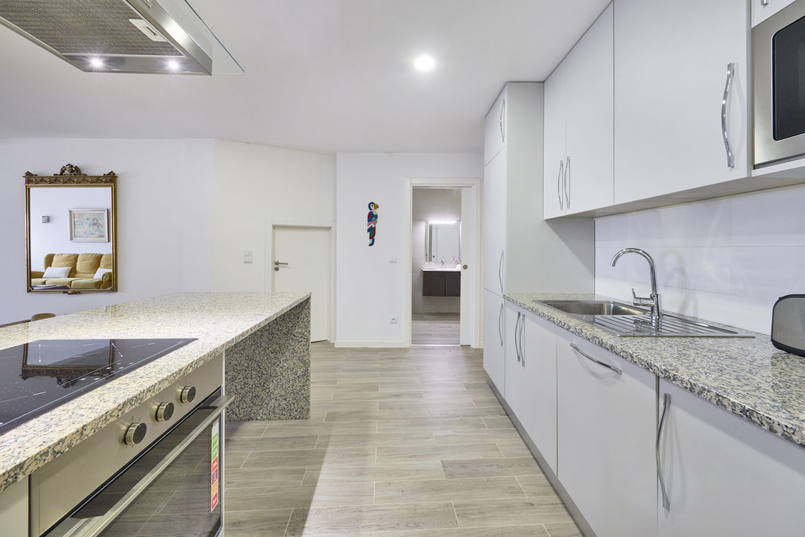 Rent Room Lisbon – Príncipe Real 18# – Kitchen