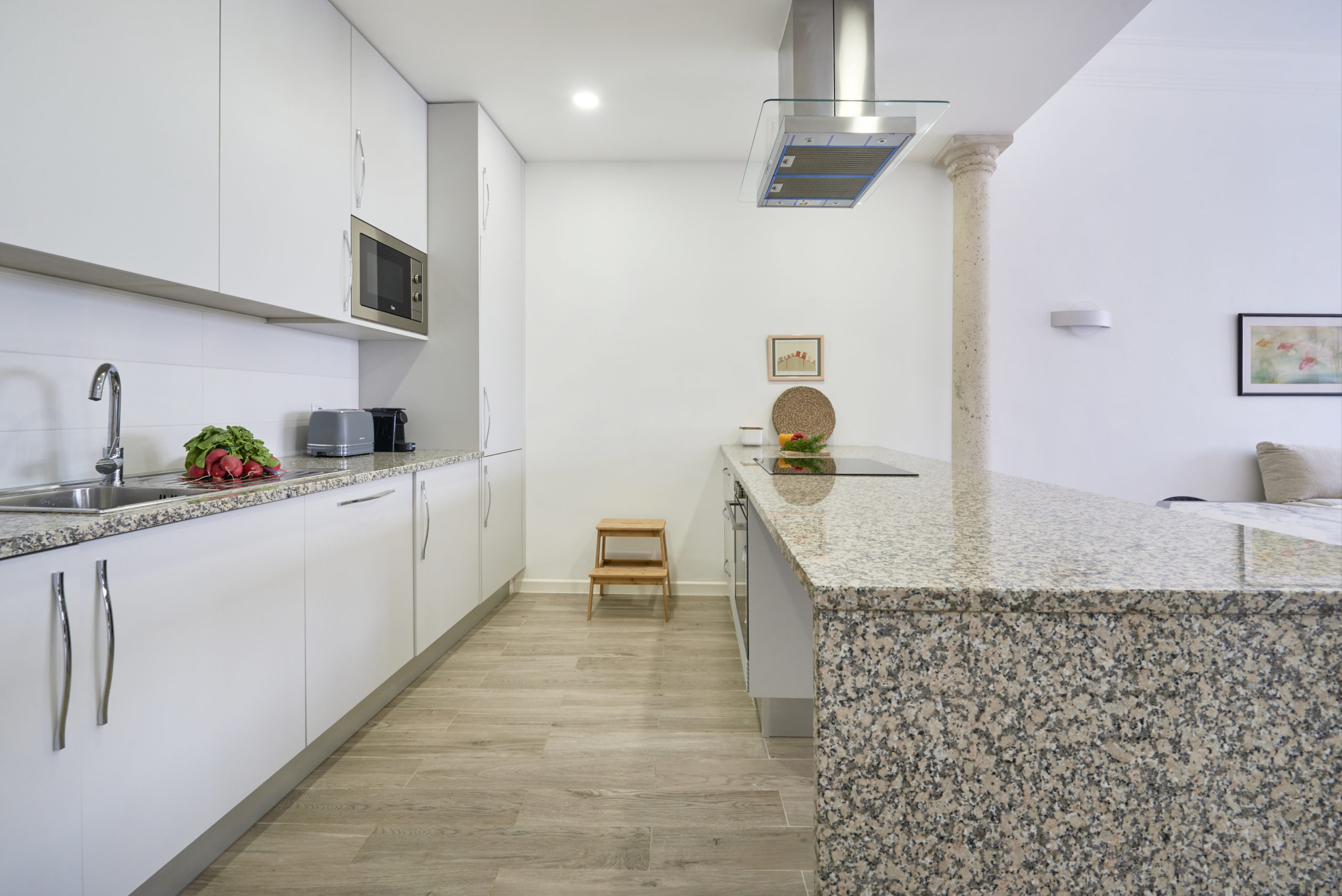 Rent Room Lisbon – Príncipe Real 19# – Kitchen