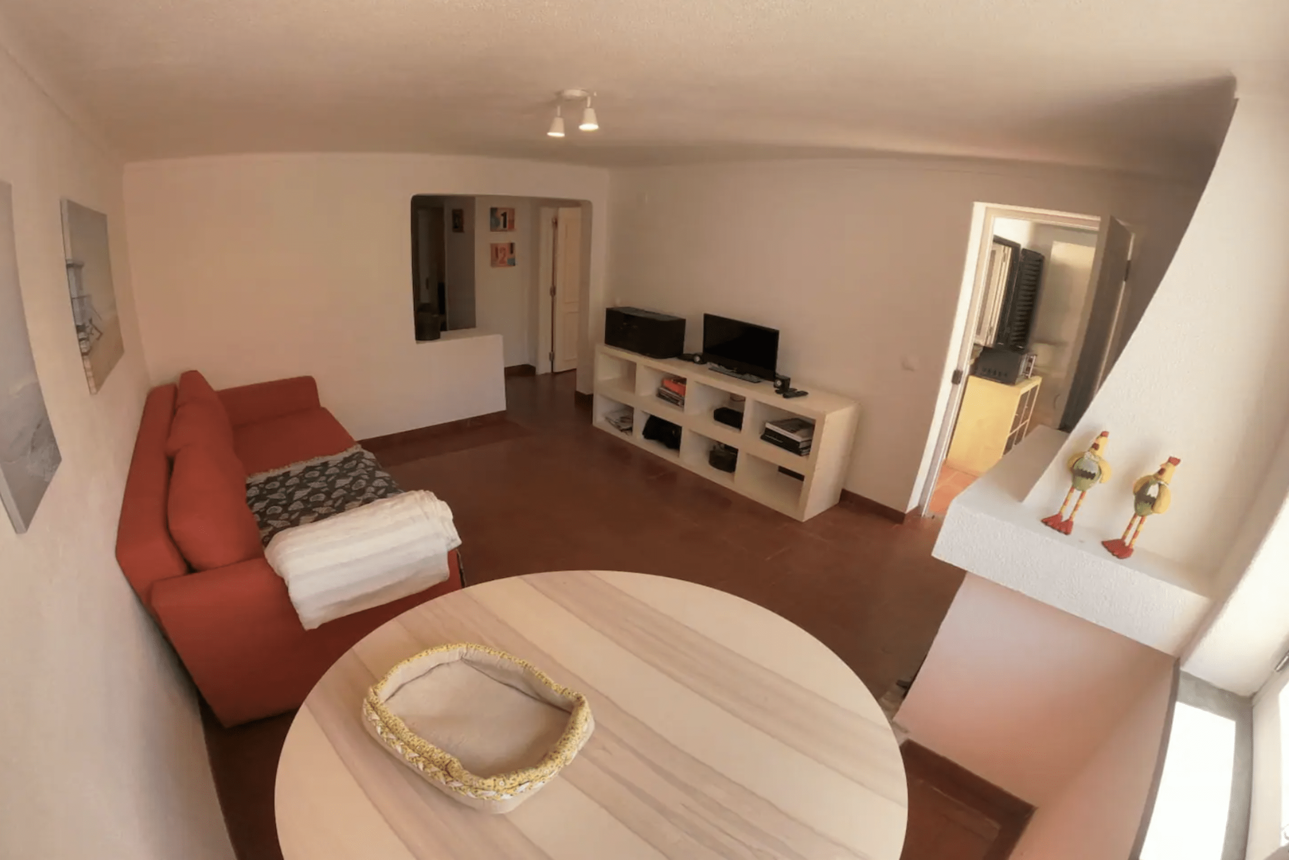 Rent Room Lisbon – Oeiras 25# – Living Room