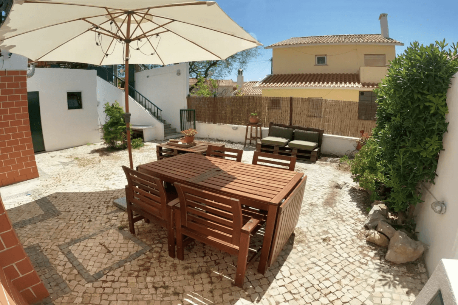 Rent Room Lisbon – Oeiras 25# – Garden