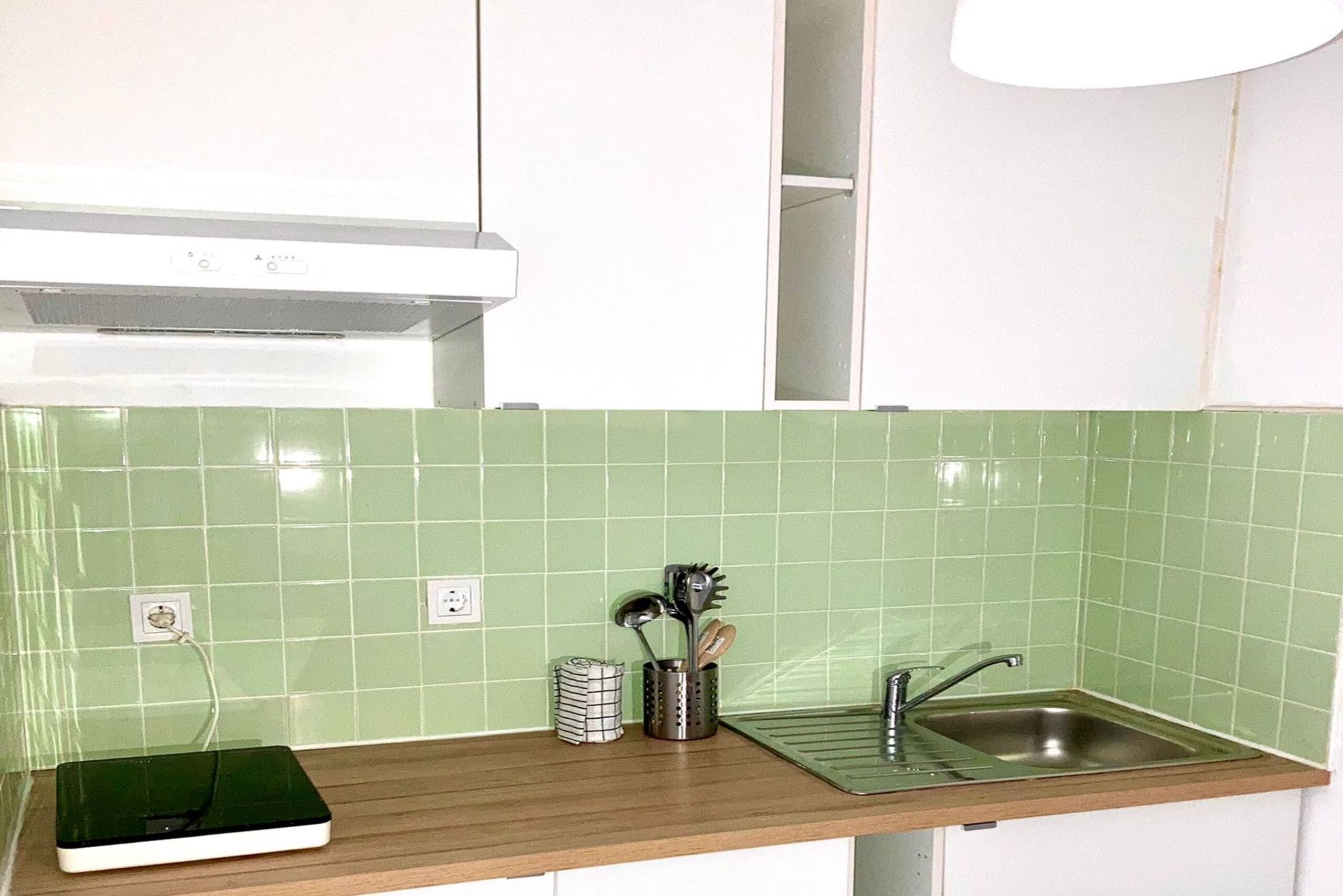 Rent Room Lisbon – Oeiras 24# – Kitchen