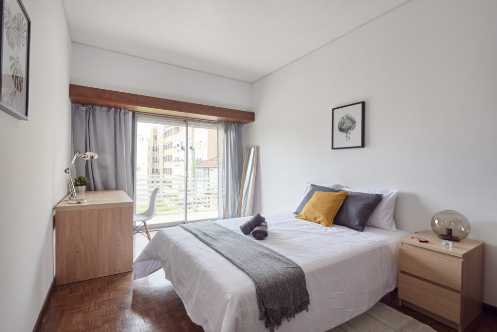 Rent Room Lisbon – Saldanha 28# – Room 5