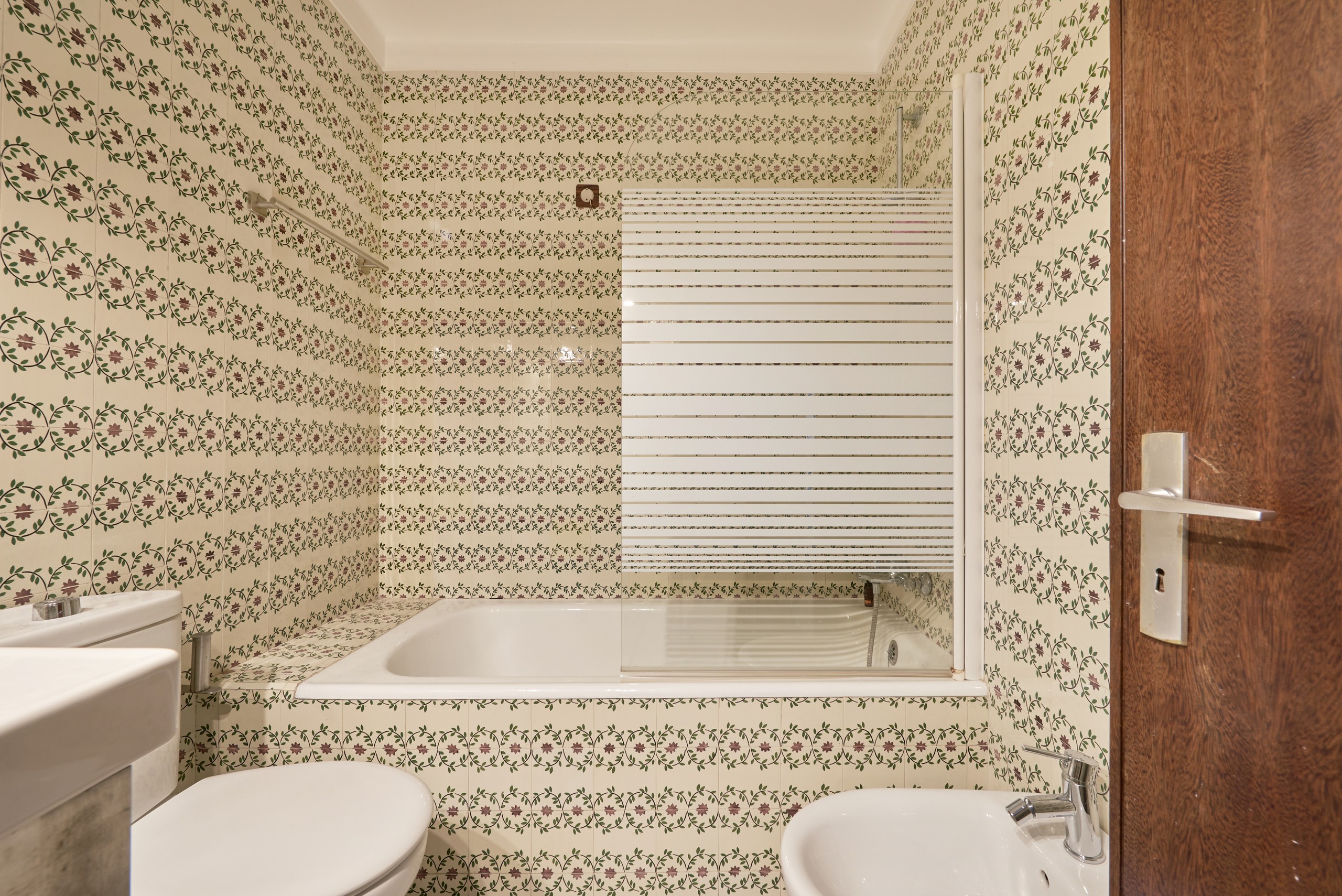 Rent Room Lisbon – Saldanha 28# – Bathroom 3