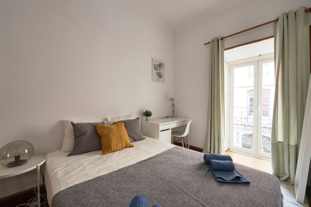 Rent Room Lisbon – Rato 30# – Room 1