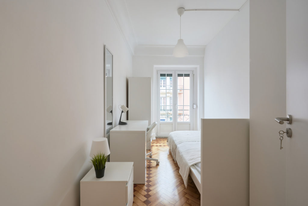 Rent Room Lisbon – Rato 32# – Bedroom 2