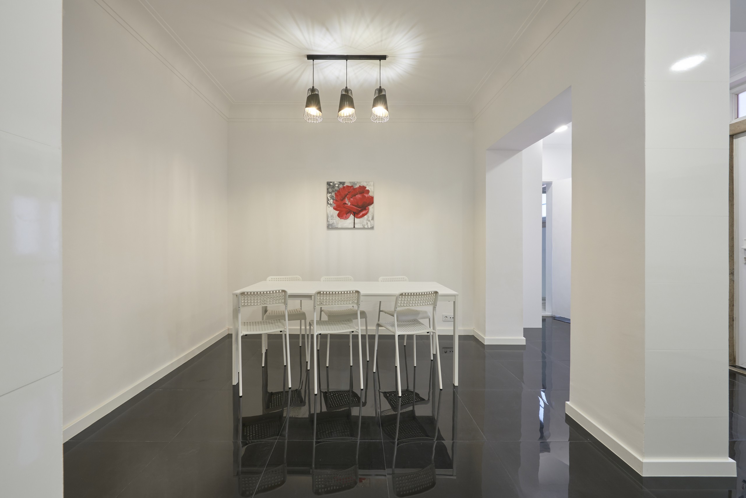 Rent Room Lisbon – Rato 32# – Dining Room