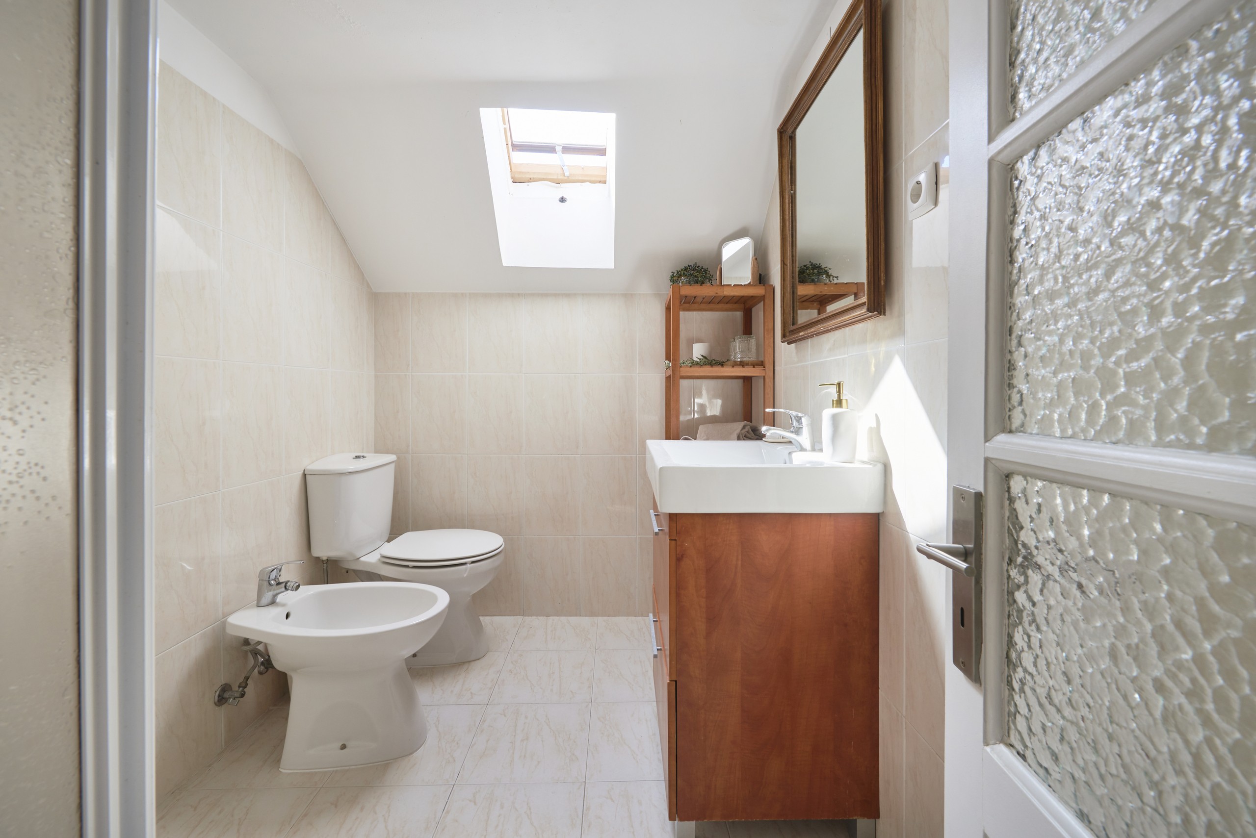 Rent Room Lisbon – Cais do Sodré 9# – Bathroom