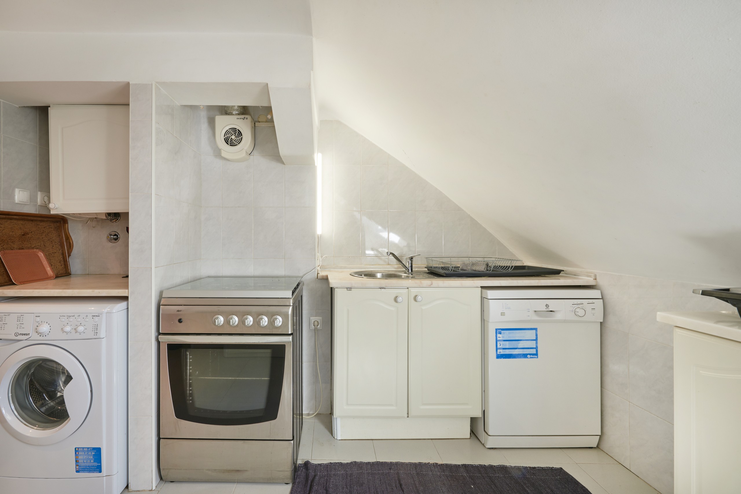 Rent Room Lisbon – Cais do Sodré 9# – Kitchen