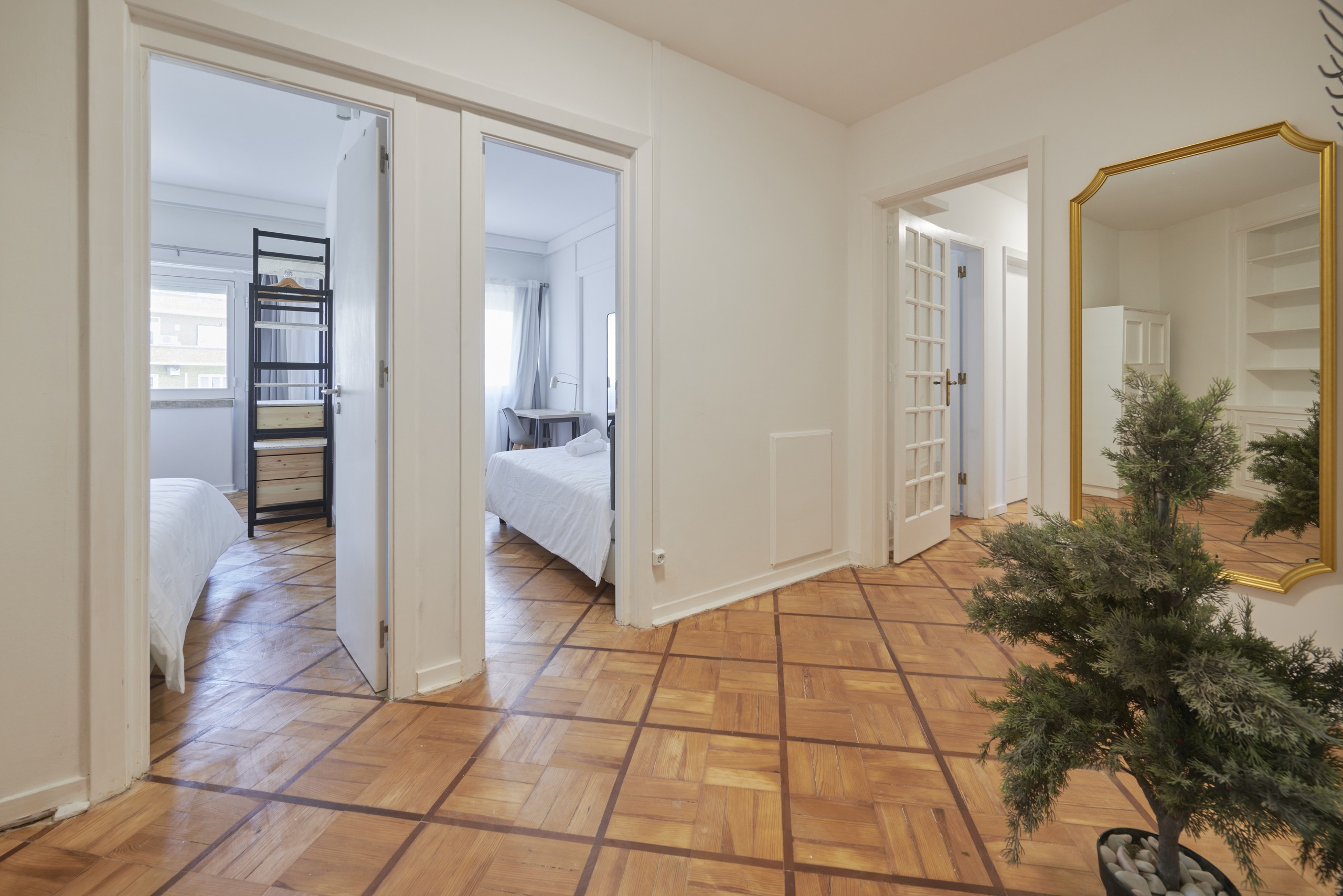 Rent Room Lisbon – Saldanha 9# – Hallway