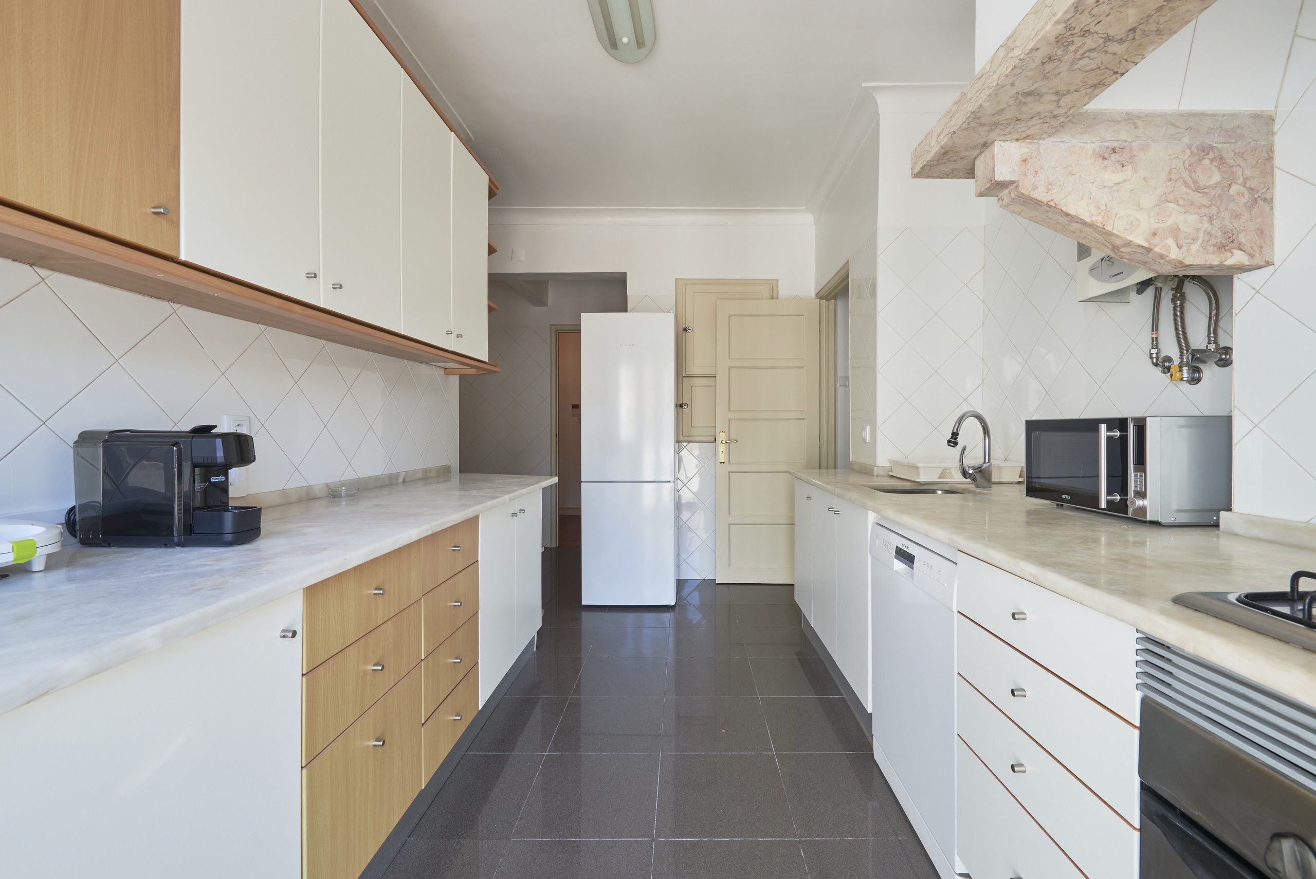 Rent Room Lisbon – Saldanha 16# – Kitchen