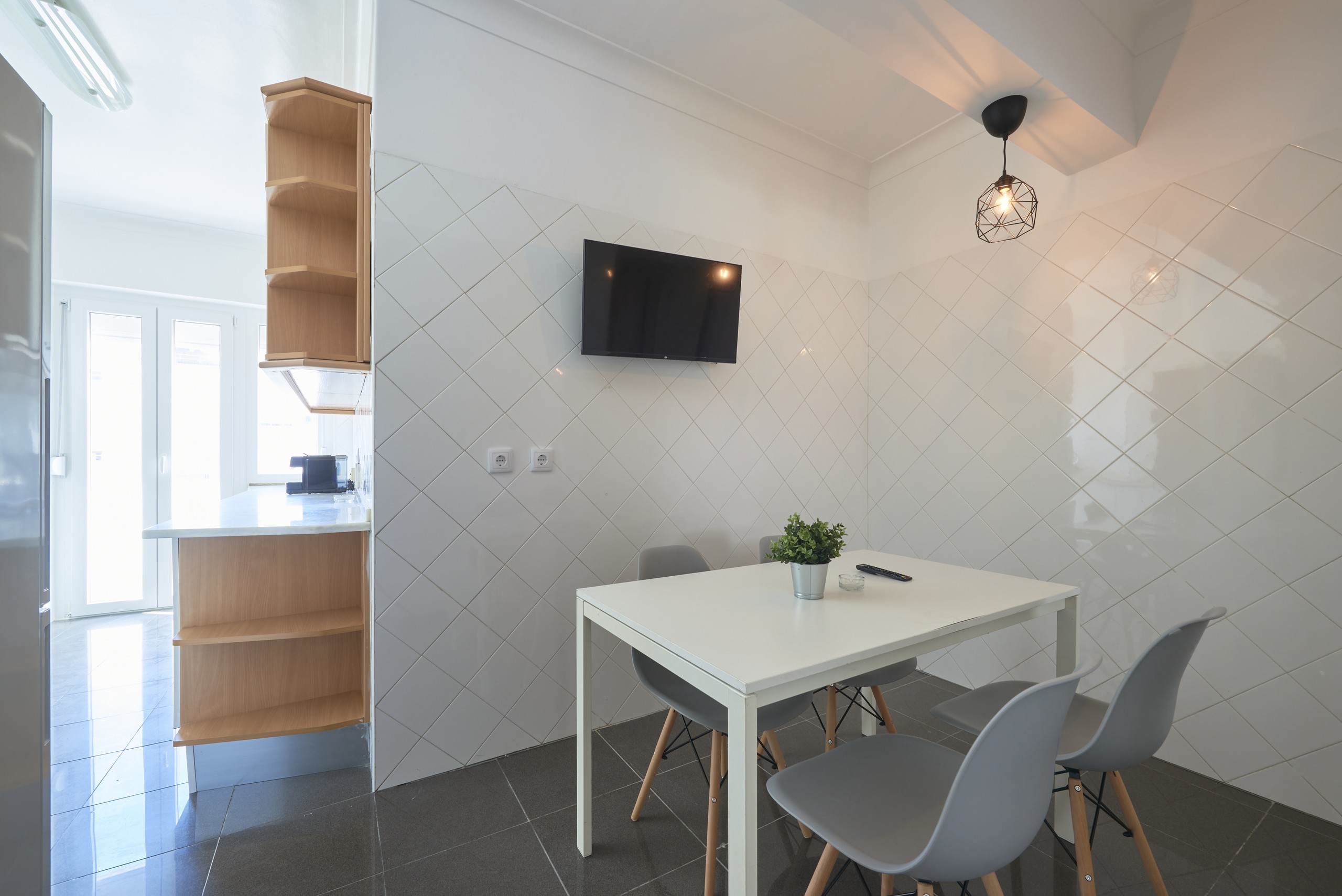Rent Room Lisbon – Saldanha 16# – Dining Room