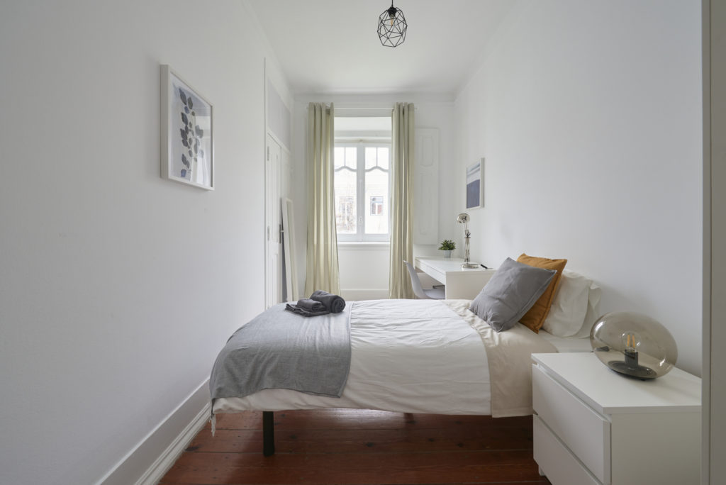 Rent Room Lisbon – Picoas 34# – Room 1