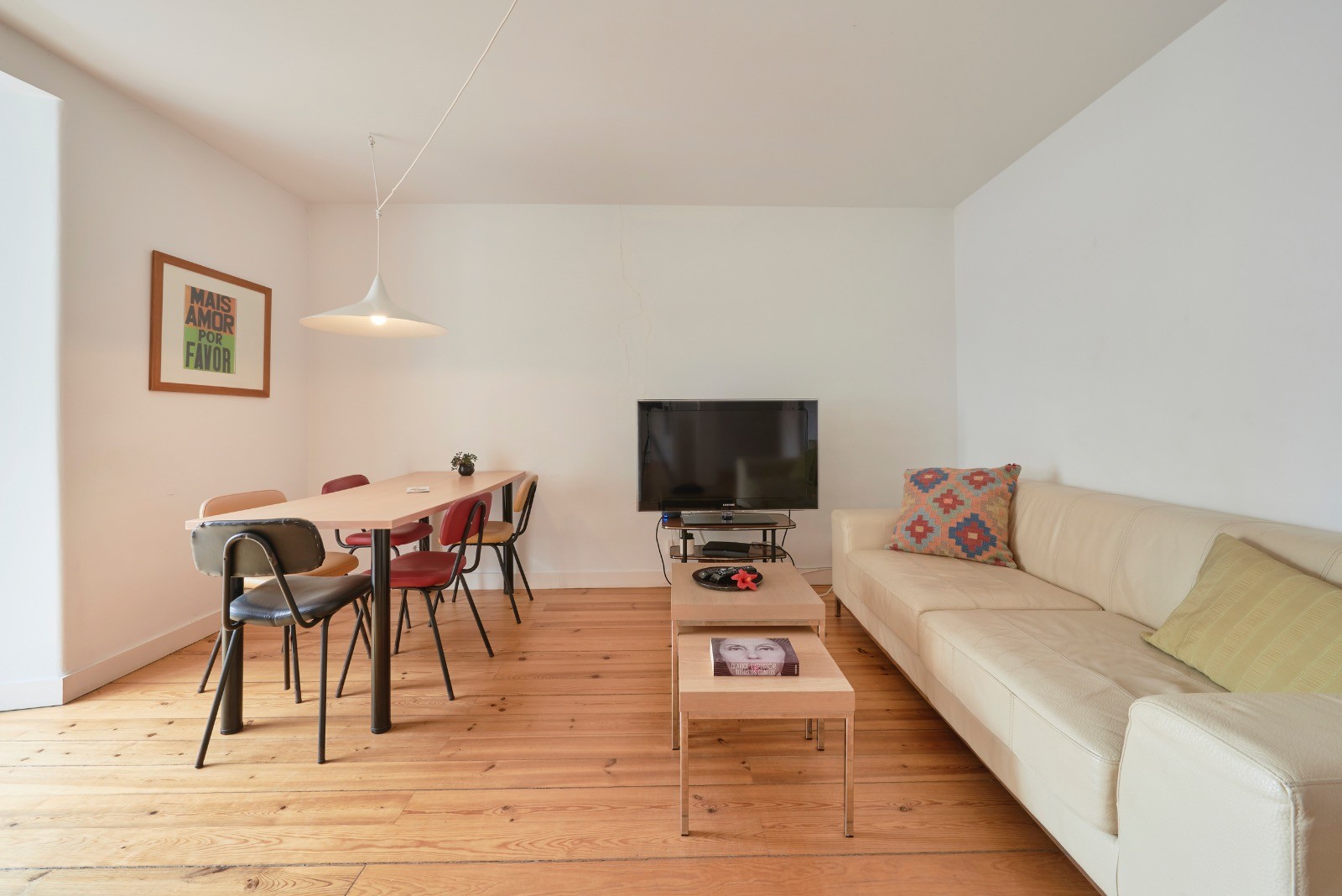 Rent Room Lisbon – Arroios 12# - Living Room