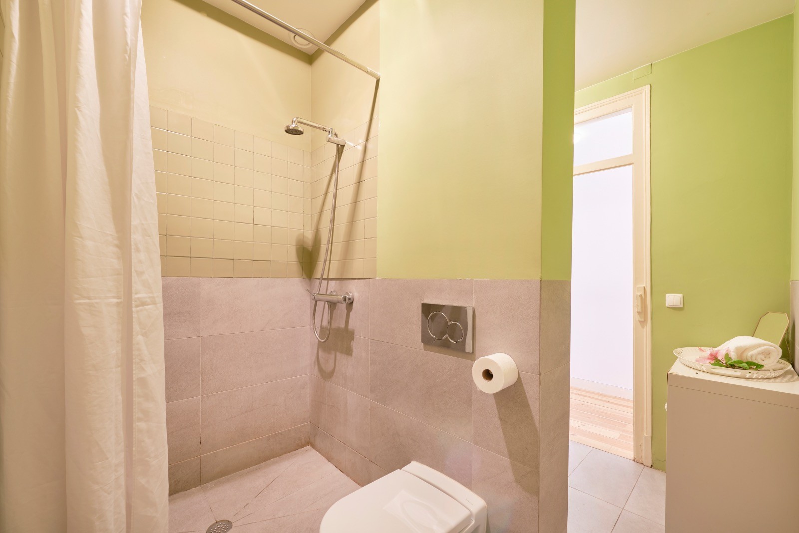 Rent Room Lisbon – Arroios 12# - Bathroom