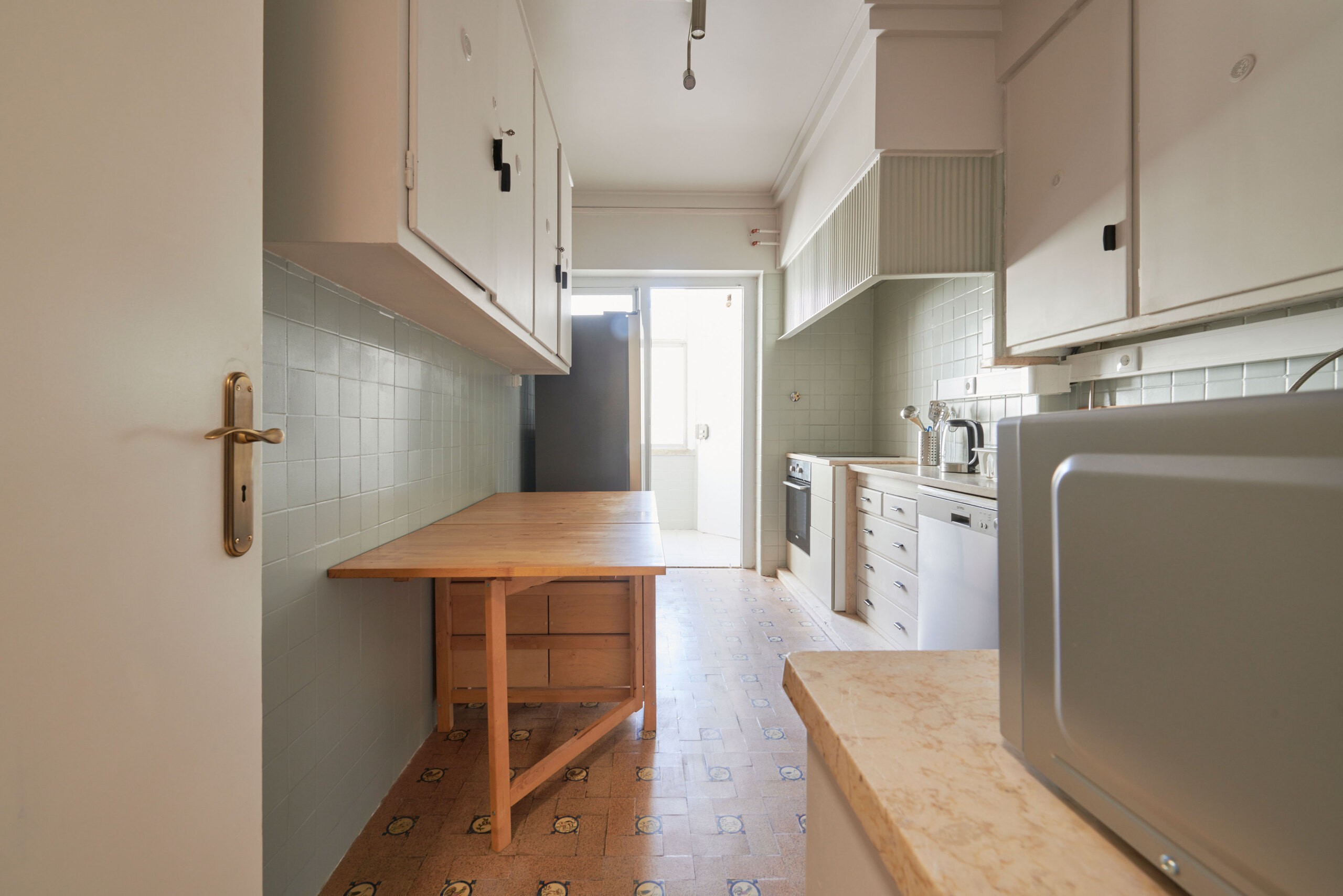 Rent Room Lisbon – Saldanha 9# – Kitchen