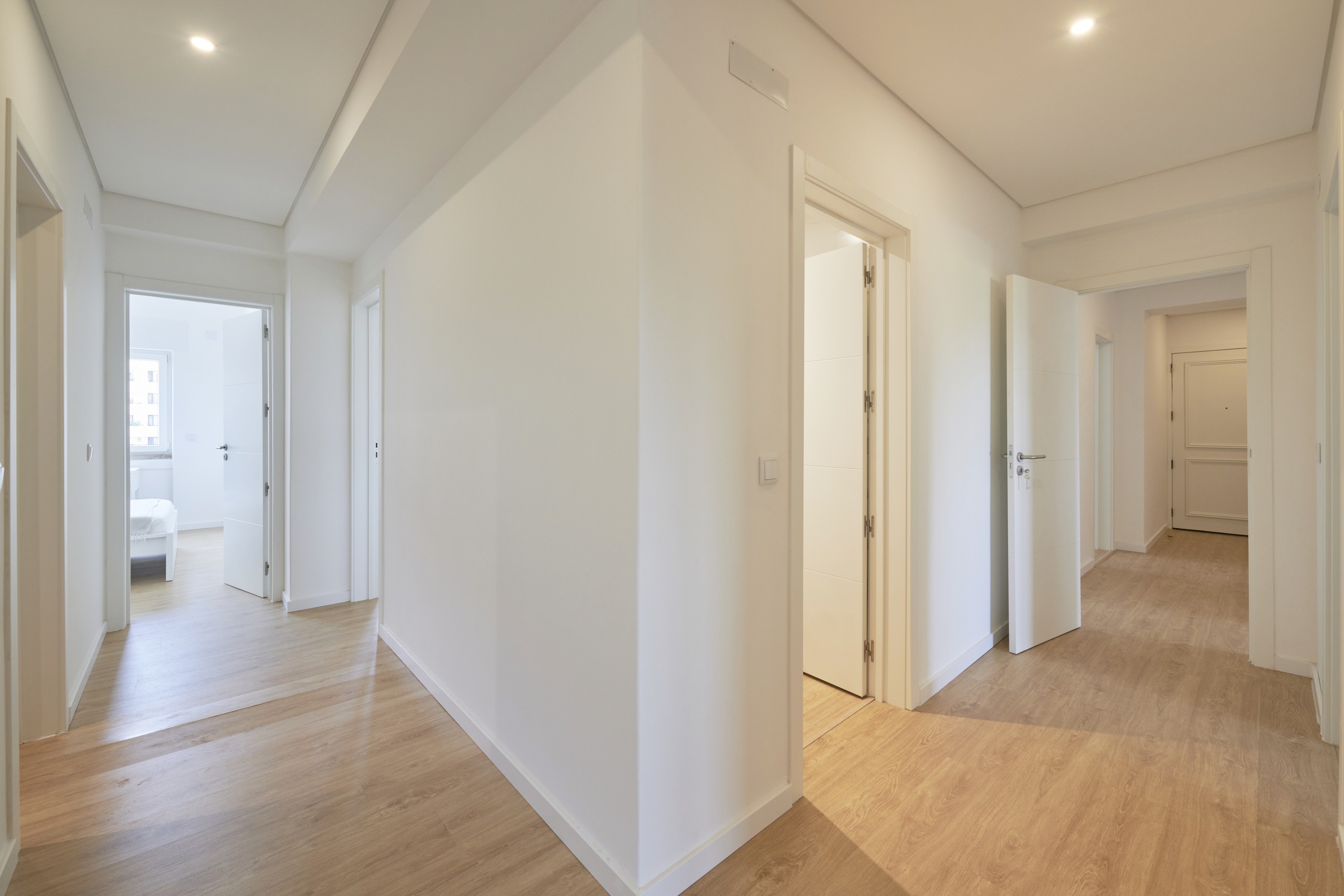 Rent Room Lisbon – Campo Grande 37# – Hallway