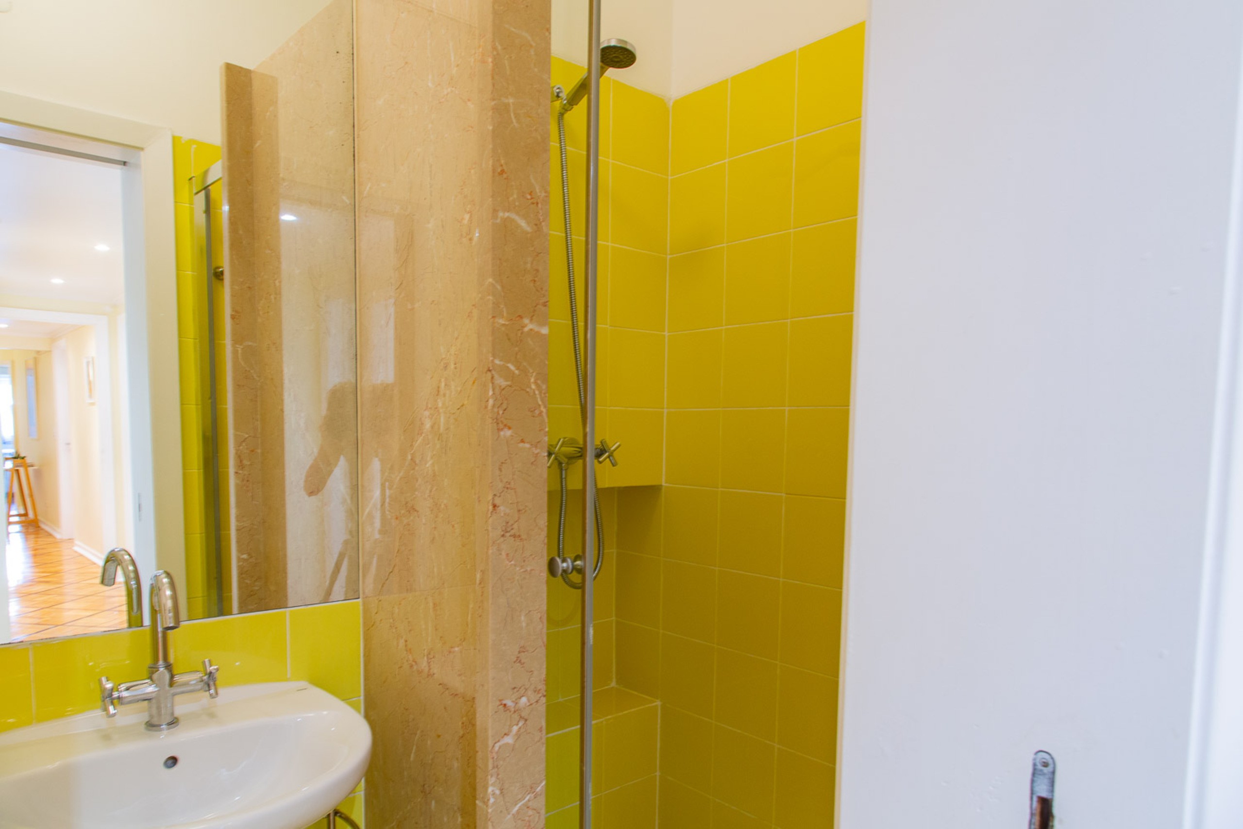 Rent Room Lisbon – Saldanha 4# - Bathroom 1