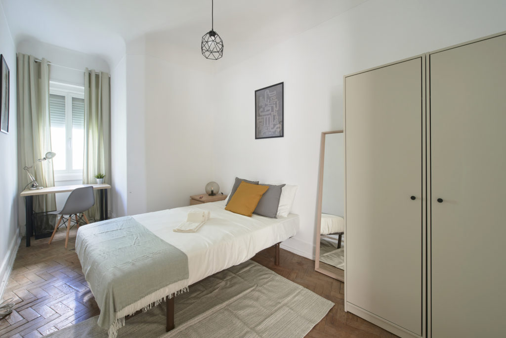 Rent Room Lisbon – Anjos 42# - Room 6