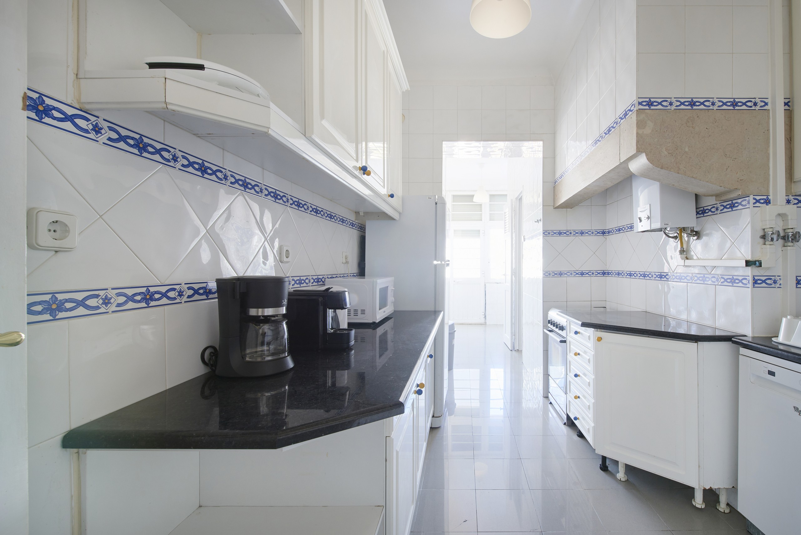 Rent Room Lisbon – Anjos 42# - Kitchen
