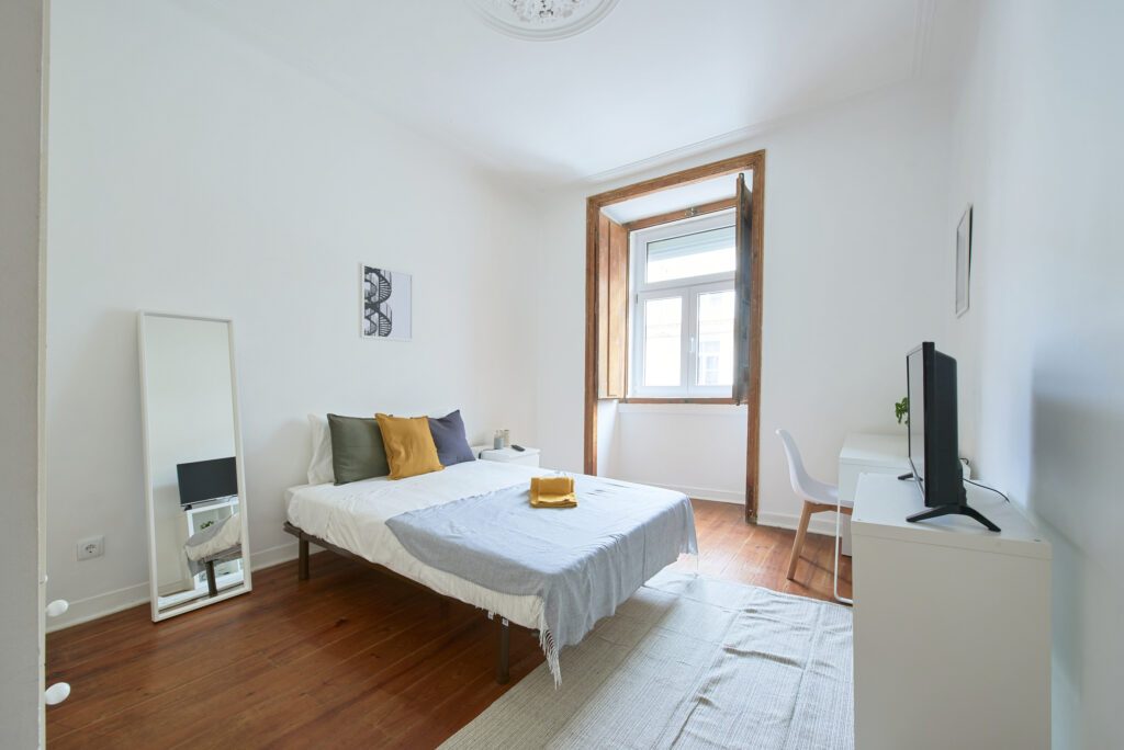 Rent Room Lisbon – Intendente 45# - Room 4