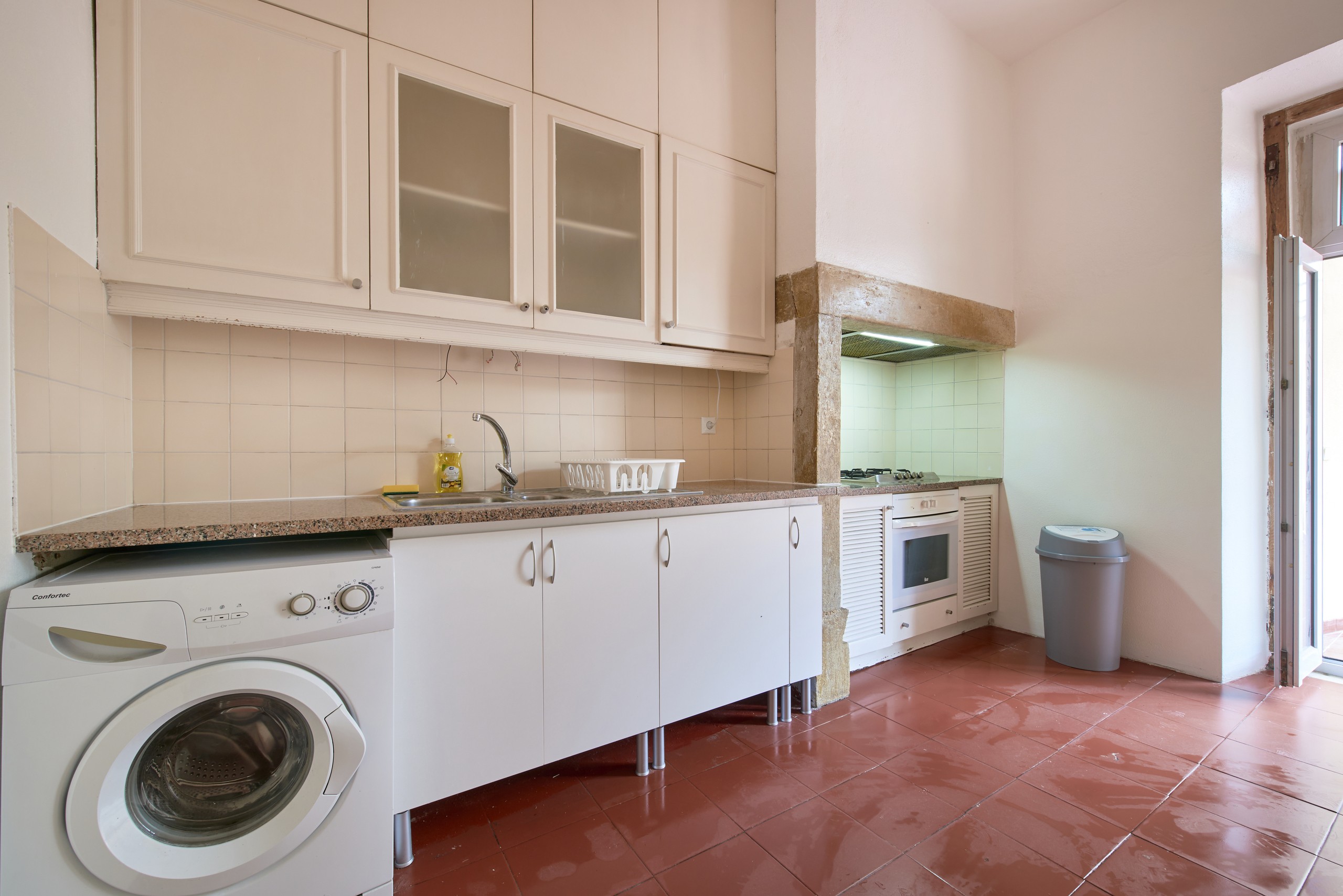 Rent Room Lisbon – Intendente 45# - Kitchen