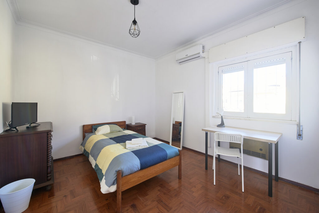 Rent Room Lisbon – Sassoeiros 46# - Room 3