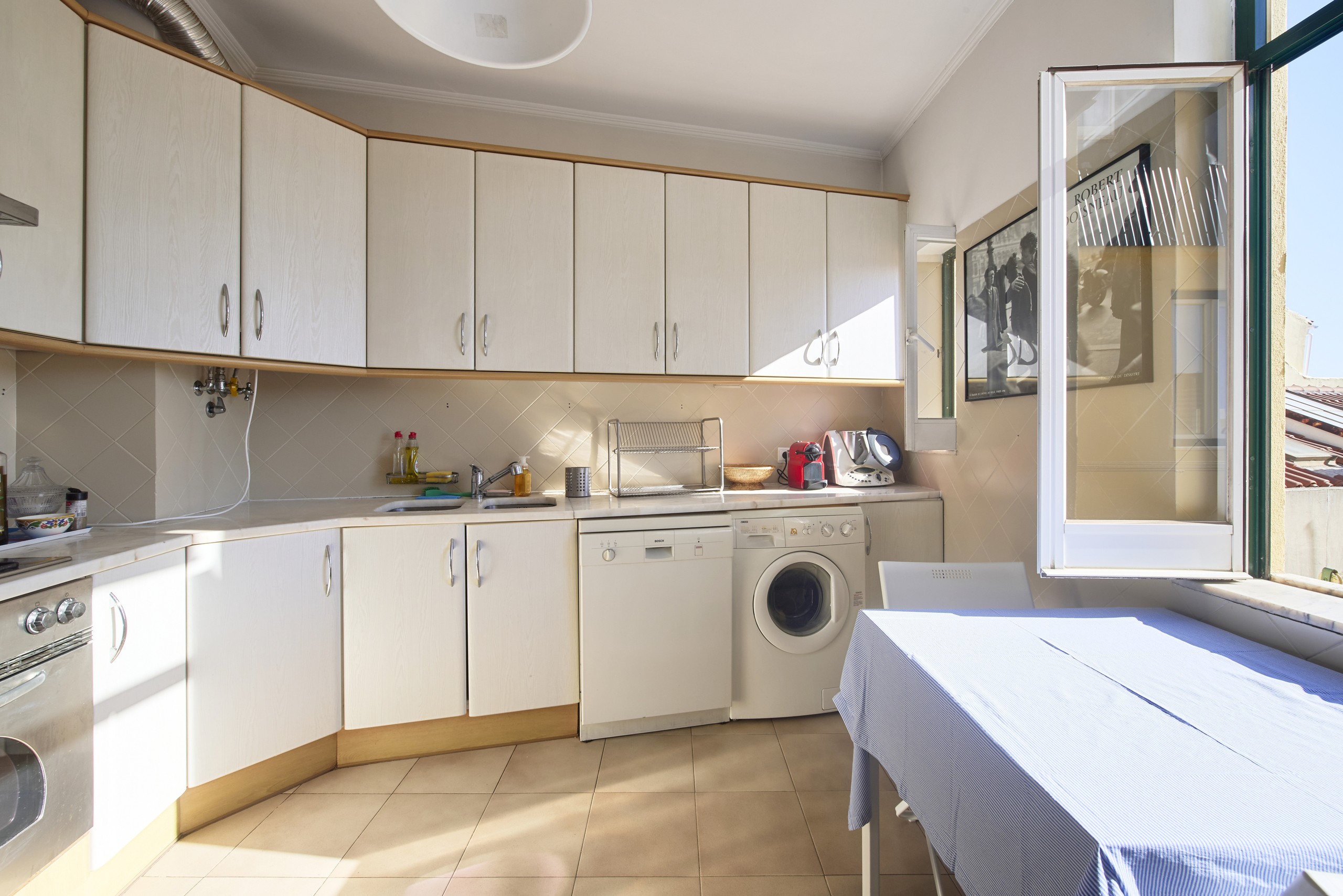 Rent Room Lisbon – Chiado 47# - Kitchen