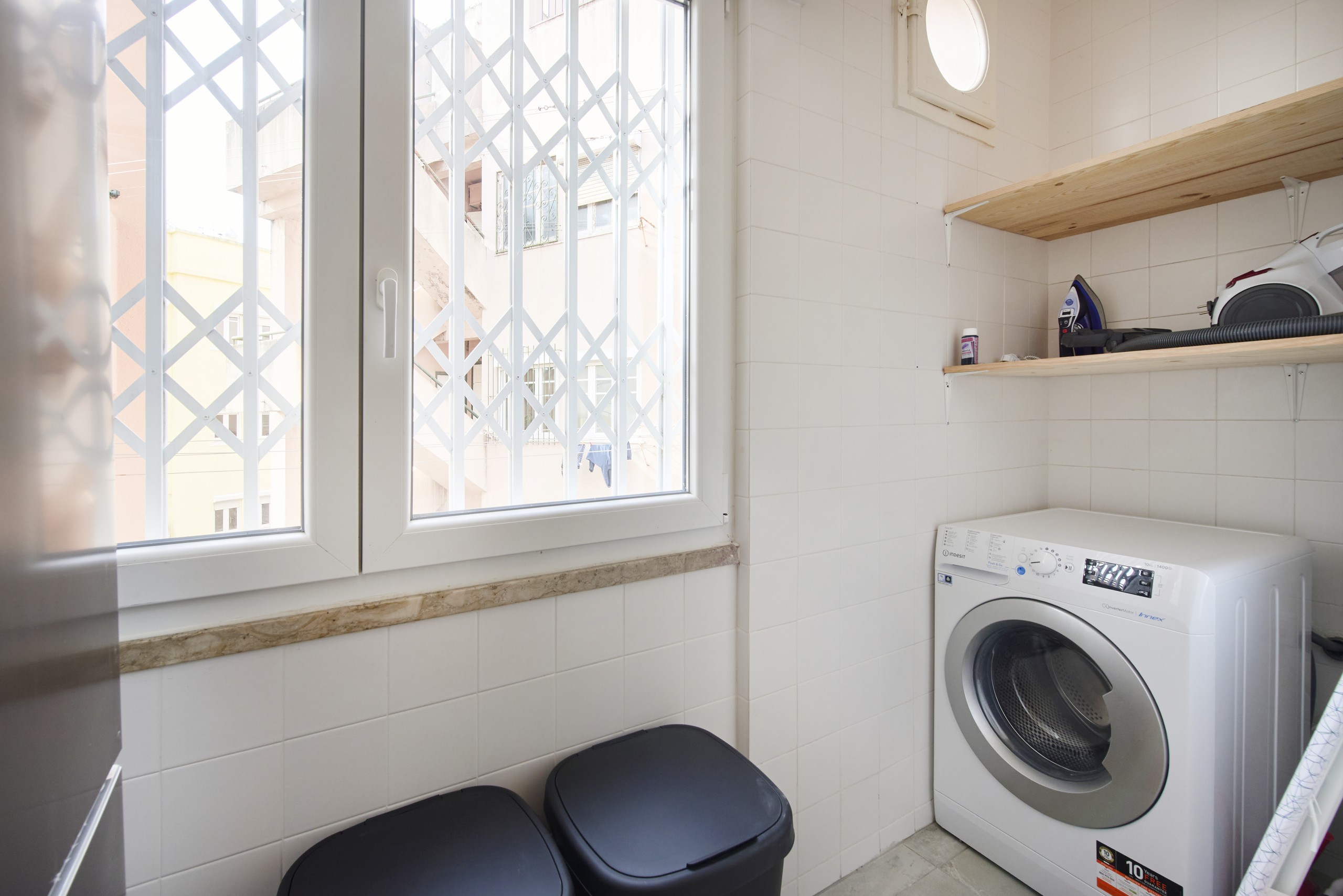 Rent Room Lisbon – Marquês de Pombal 49# - Laundry Room