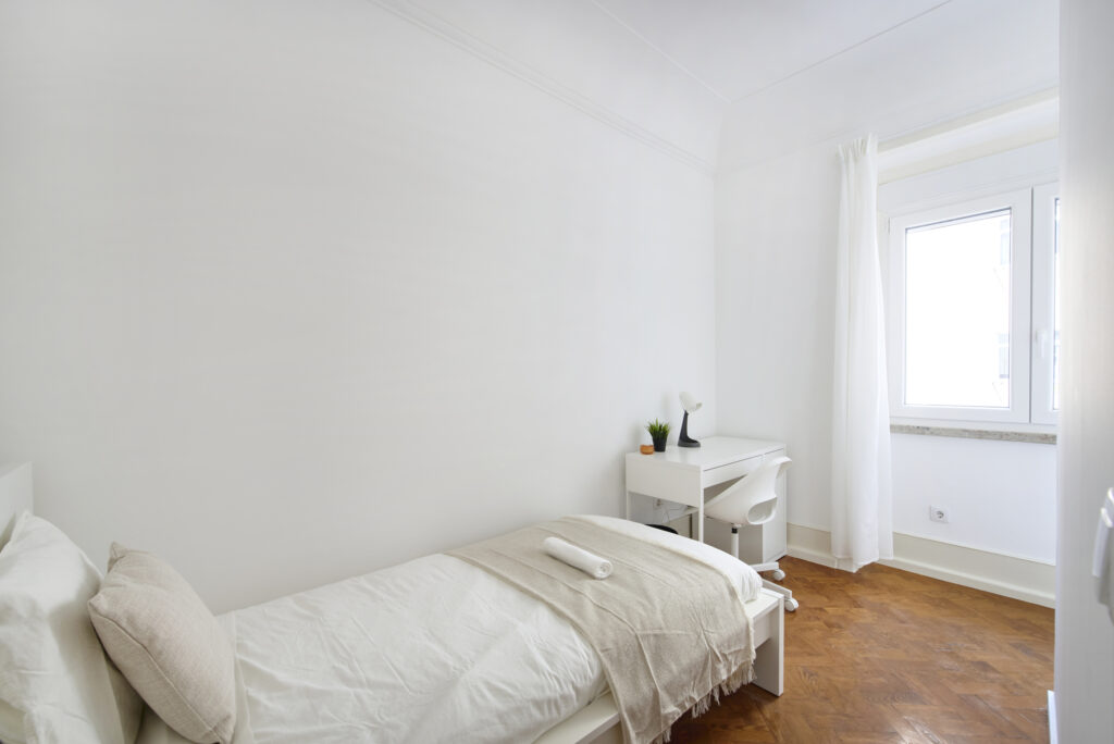 Rent Room Lisbon – Marquês de Pombal 49# - Room 6