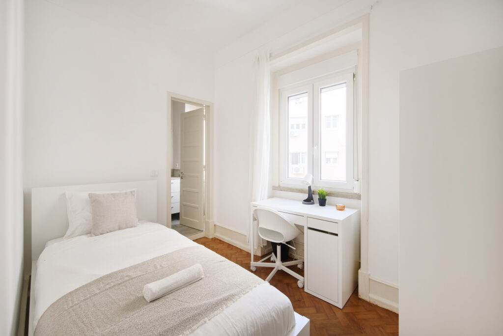 Rent Room Lisbon – Marquês de Pombal 49# - Room 7